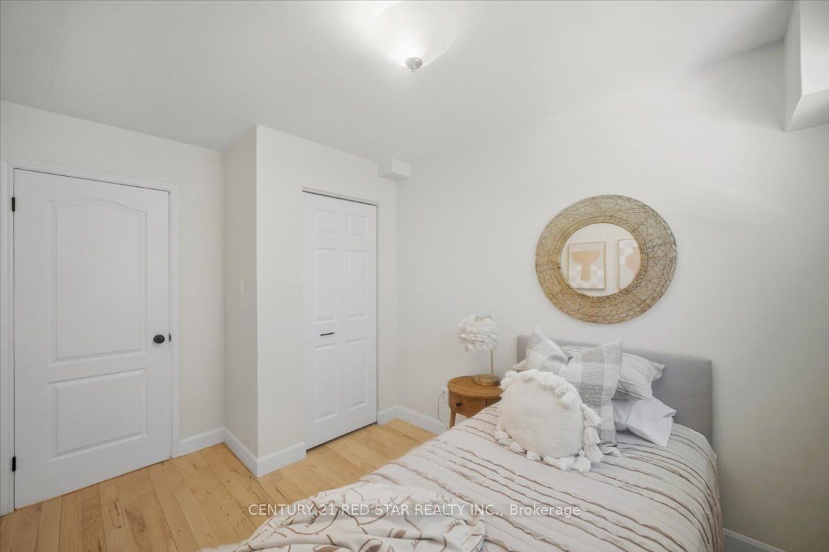 475 Forfar Street E Property Photo 15