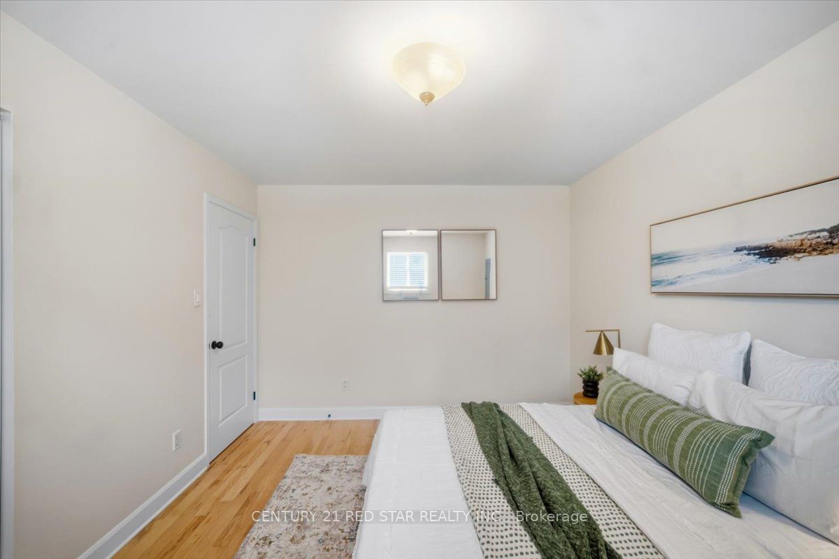 475 Forfar Street E Property Photo 17