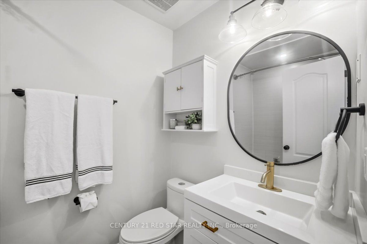 475 Forfar Street E Property Photo 18