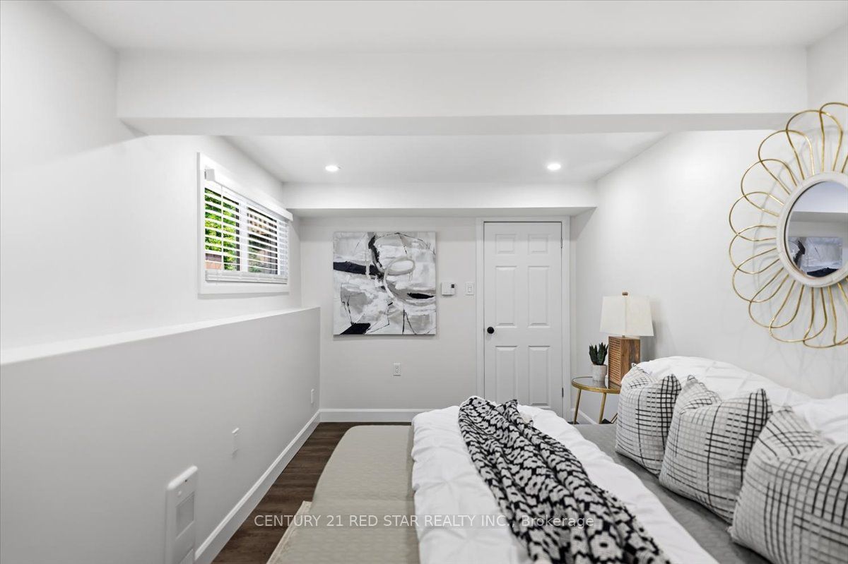 475 Forfar Street E Property Photo 25