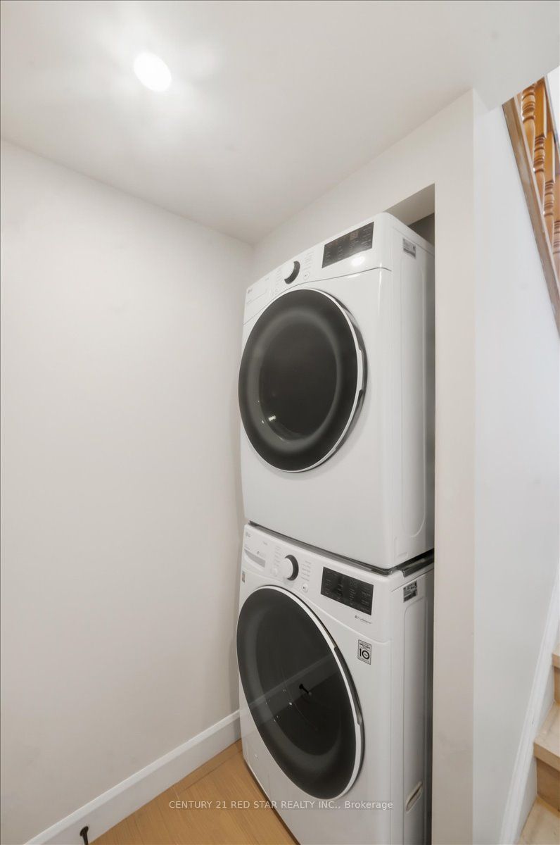 475 Forfar Street E Property Photo 27