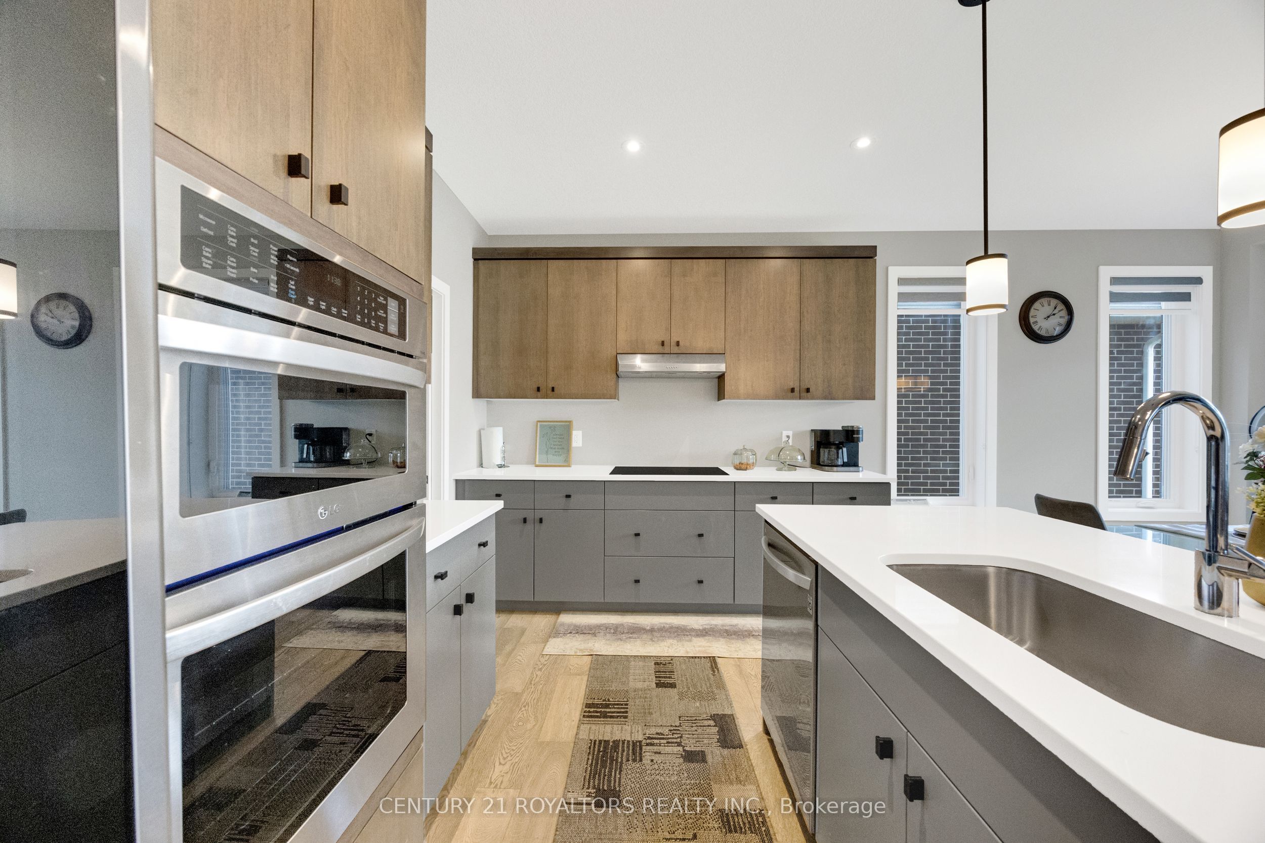 6 Sutherland Crescent Property Photo 14