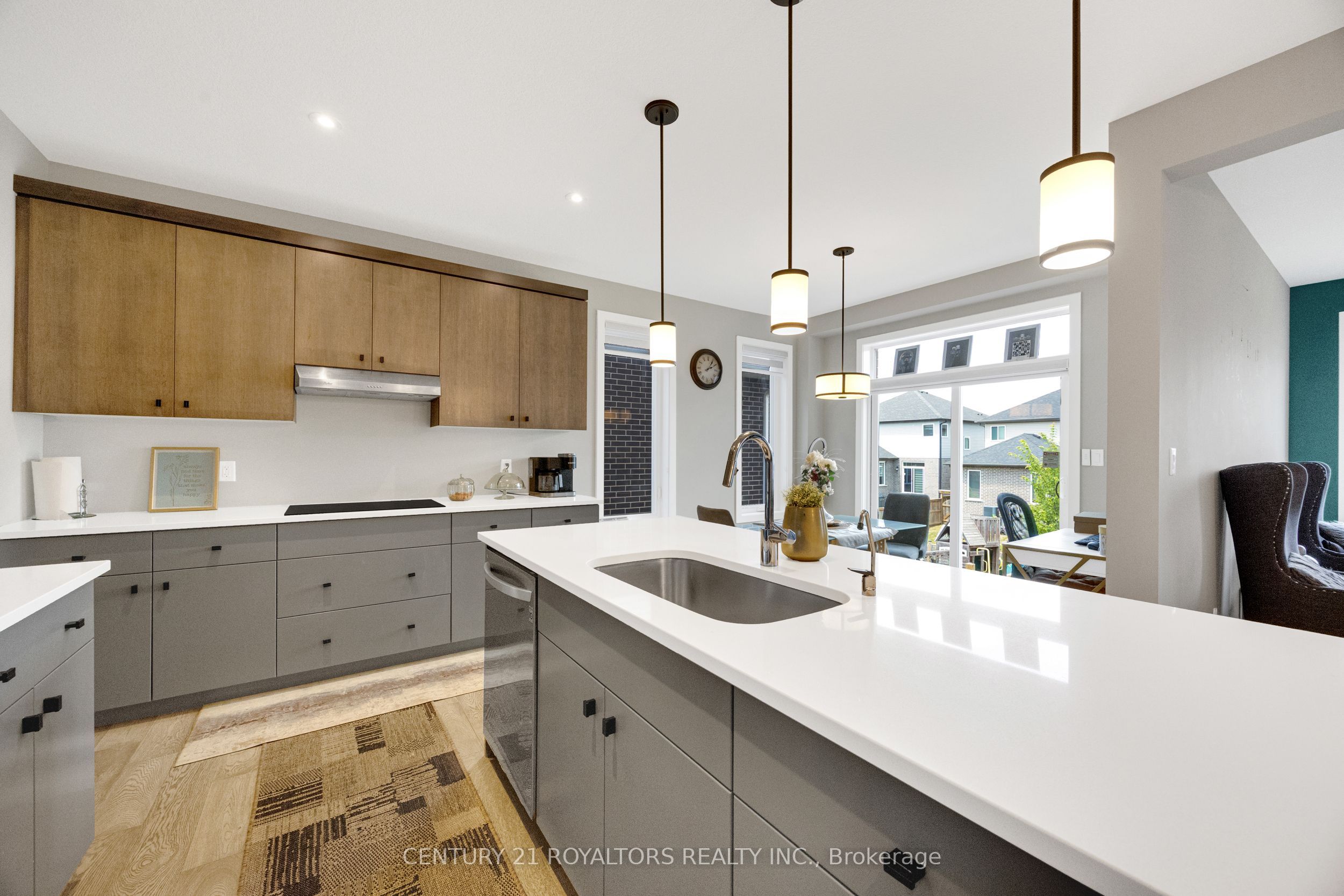 6 Sutherland Crescent Property Photo 15