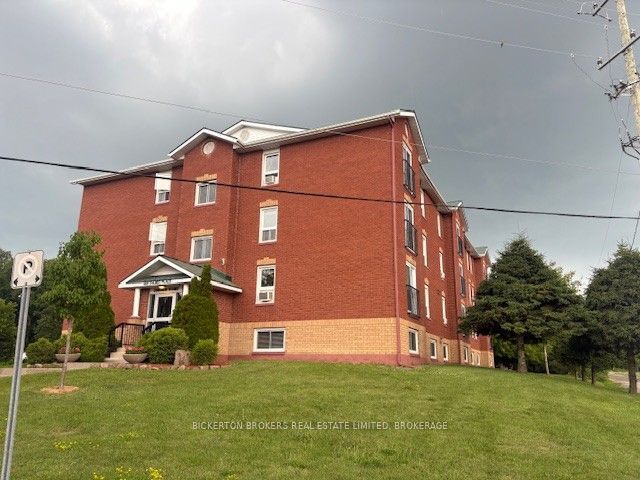 550 Talbot Place 301 Property Photo 2
