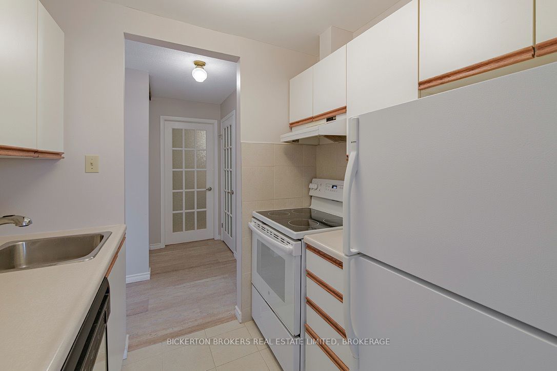 550 Talbot Place 301 Property Photo 14