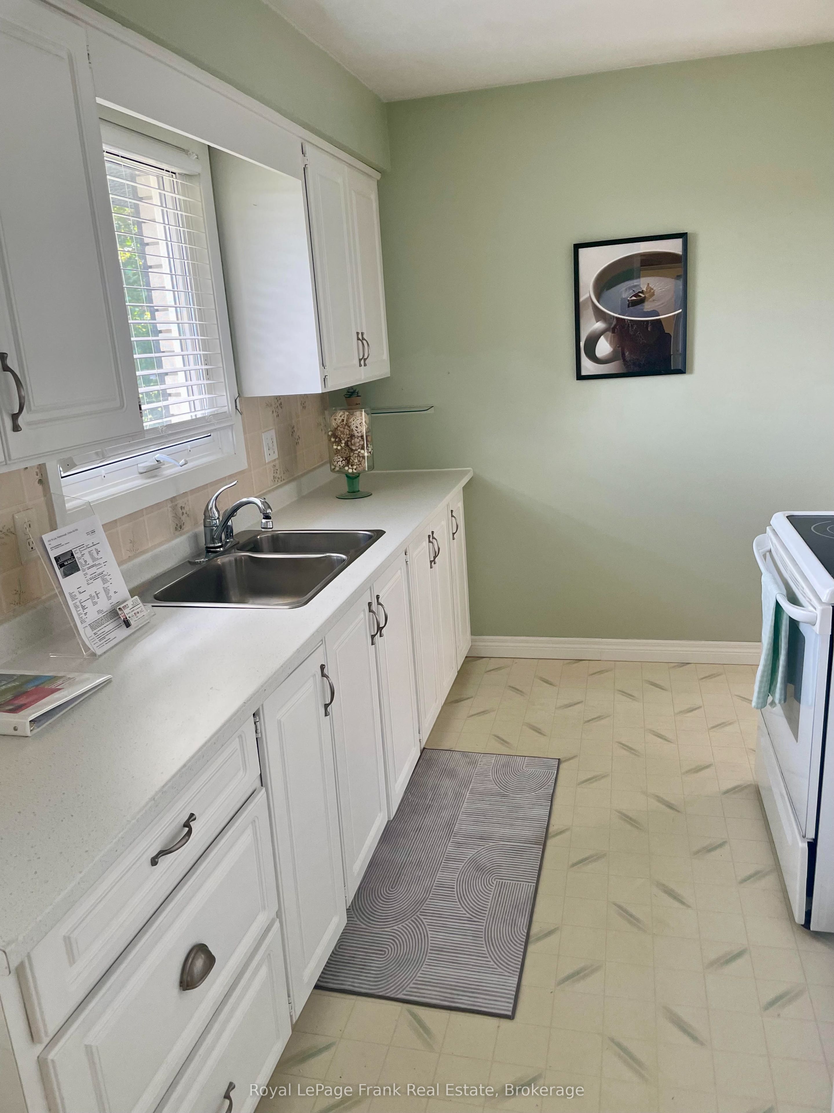 1834 7th Line Property Photo 11