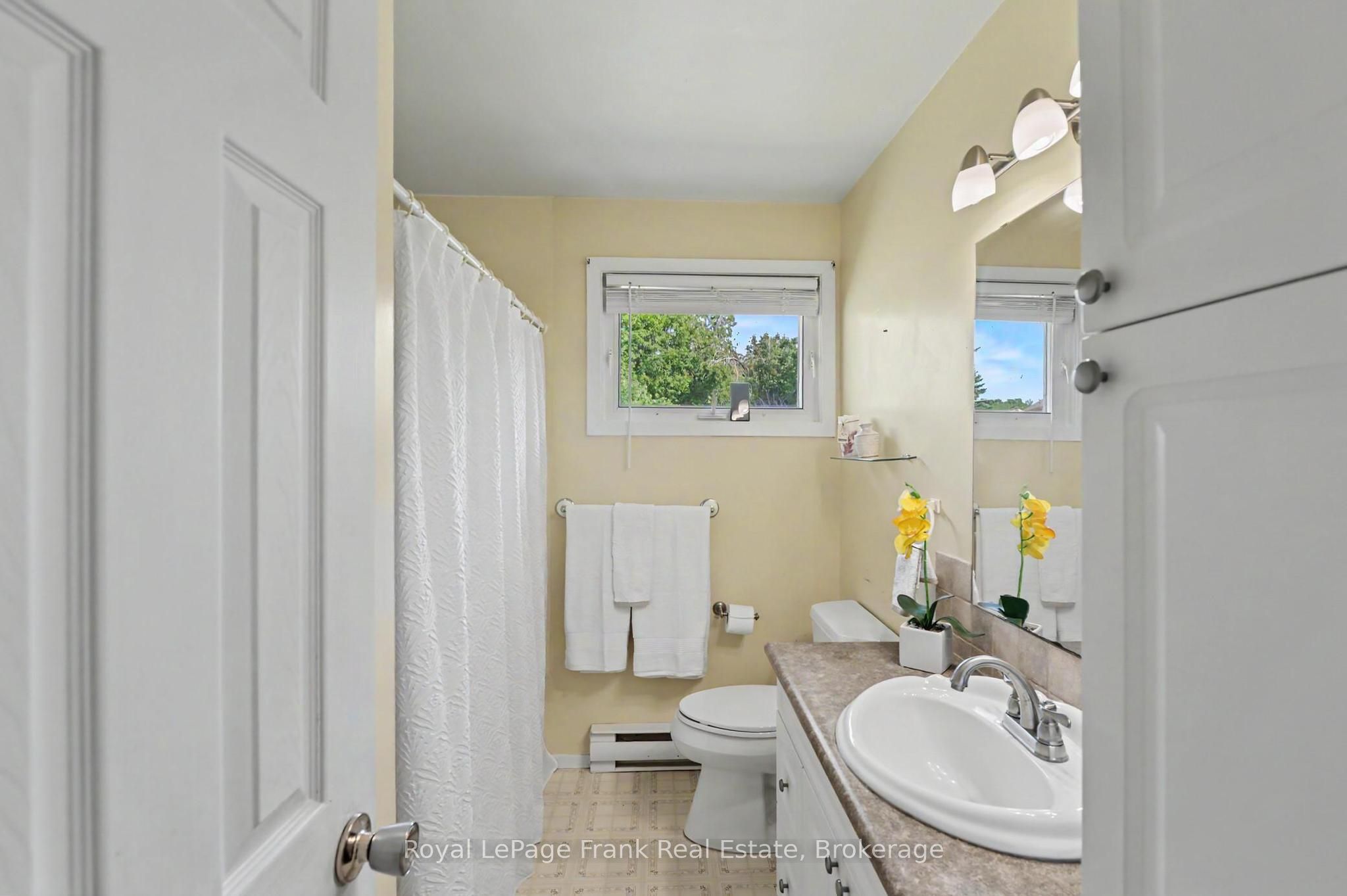 1834 7th Line Property Photo 19