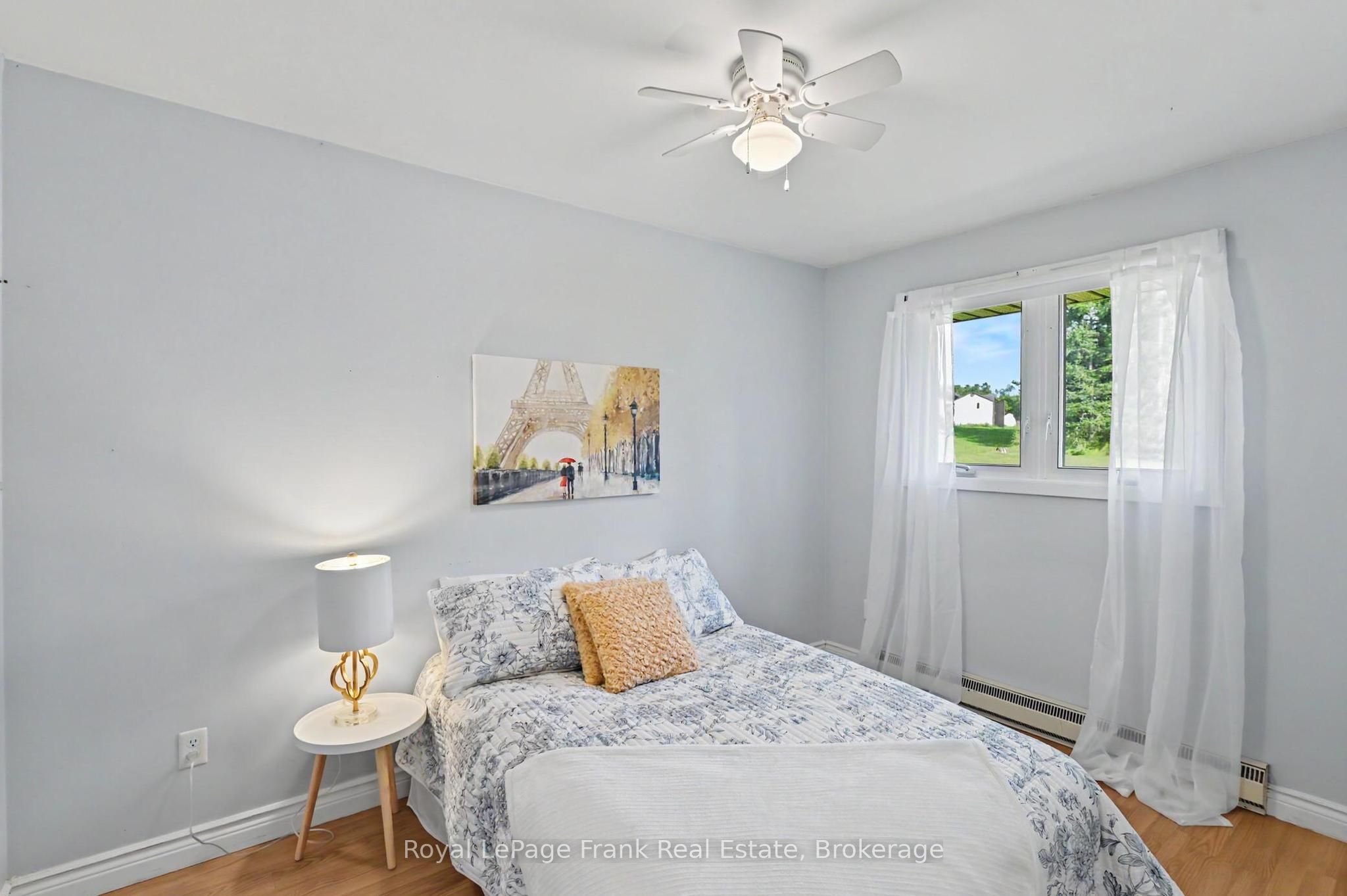 1834 7th Line Property Photo 20