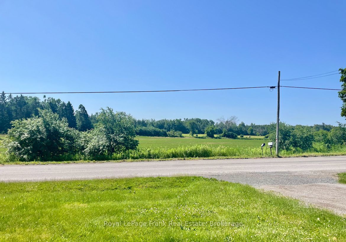 1834 7th Line Property Photo 29