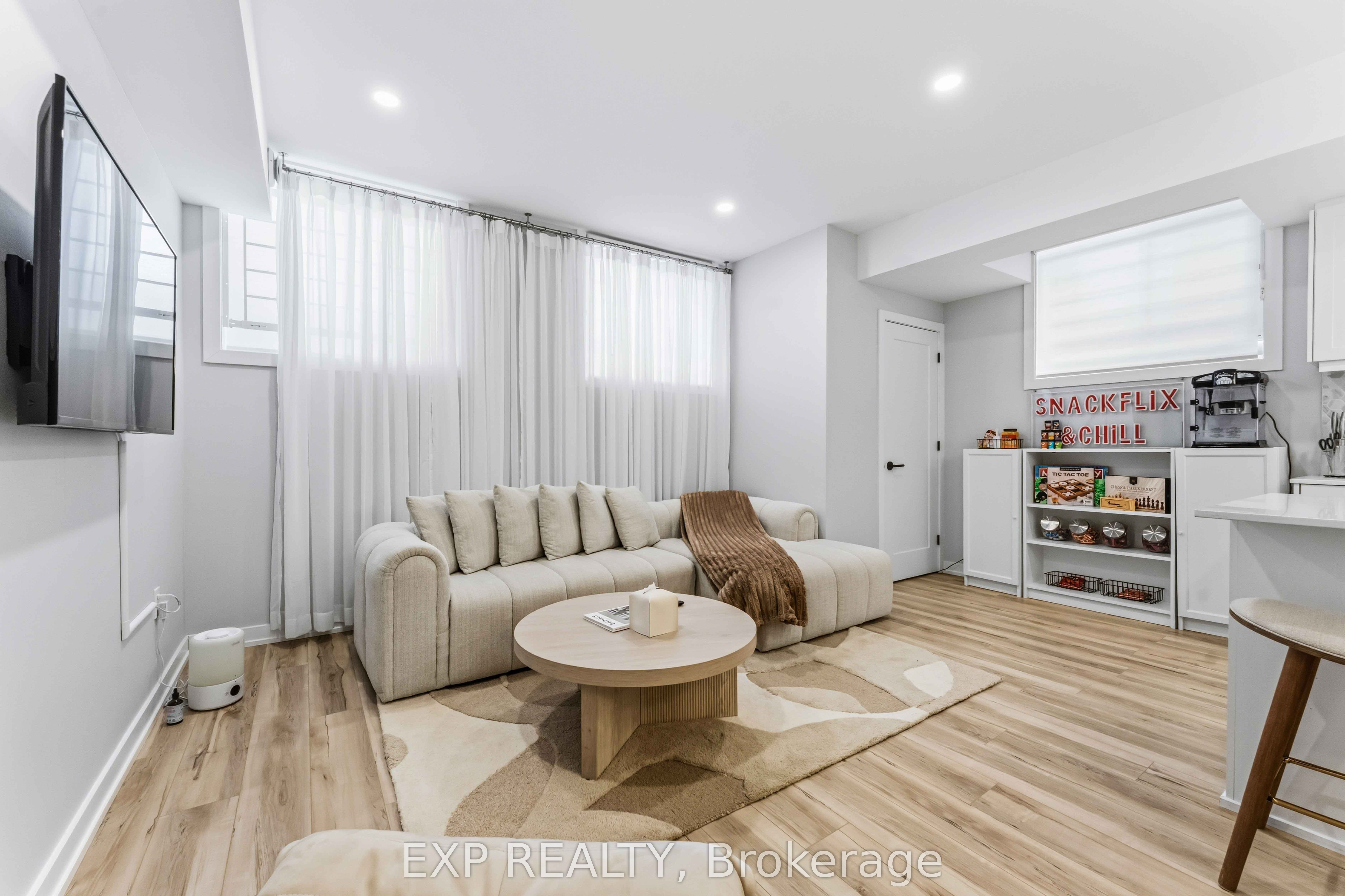 182 Murray Street Property Photo 8