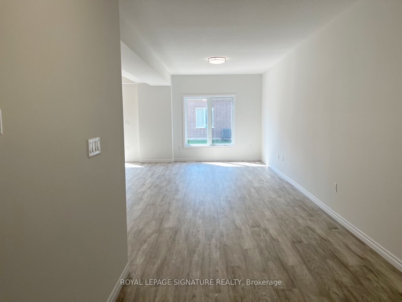 3128 Turner Crescent Property Photo 5
