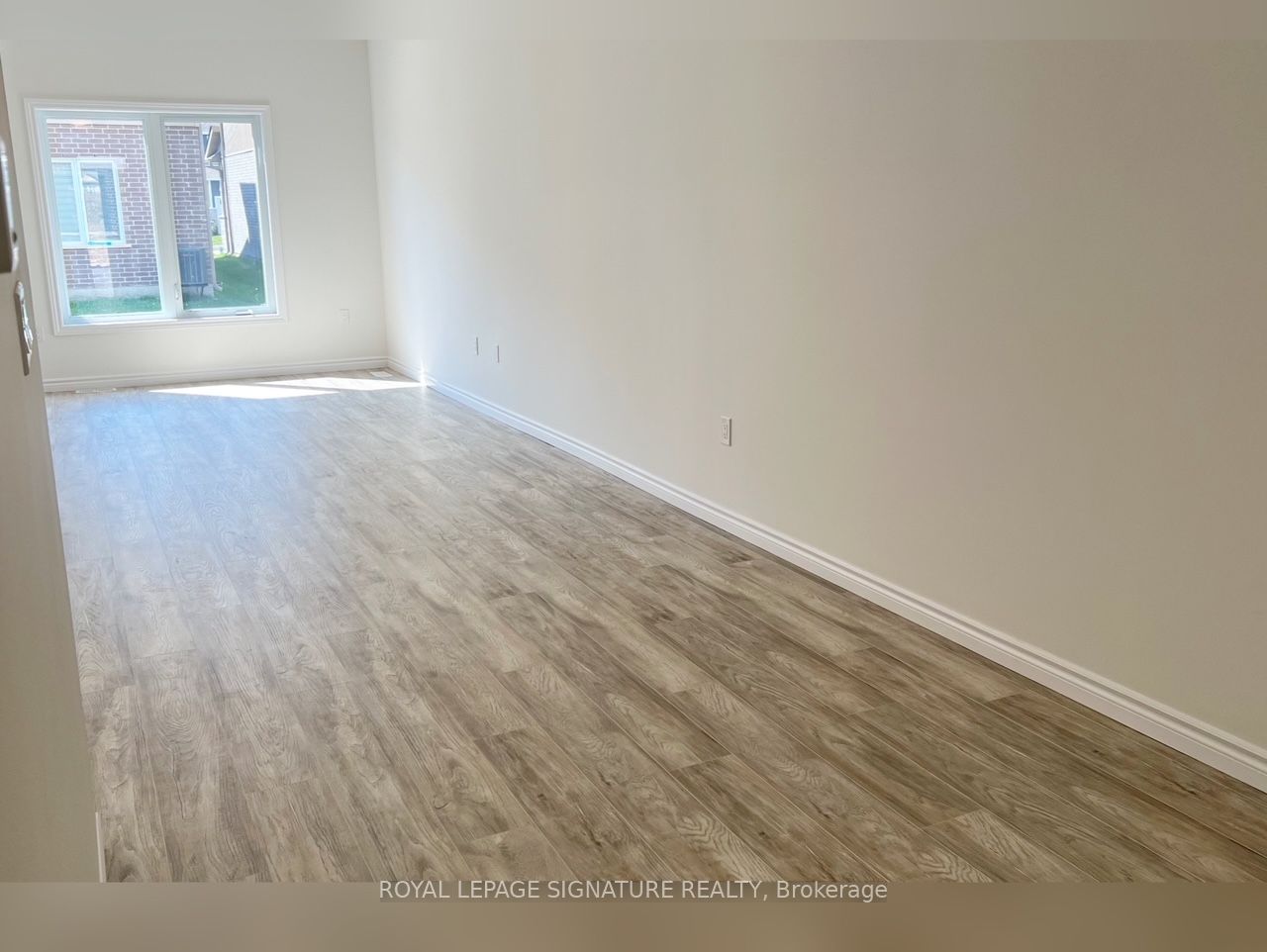 3128 Turner Crescent Property Photo 6