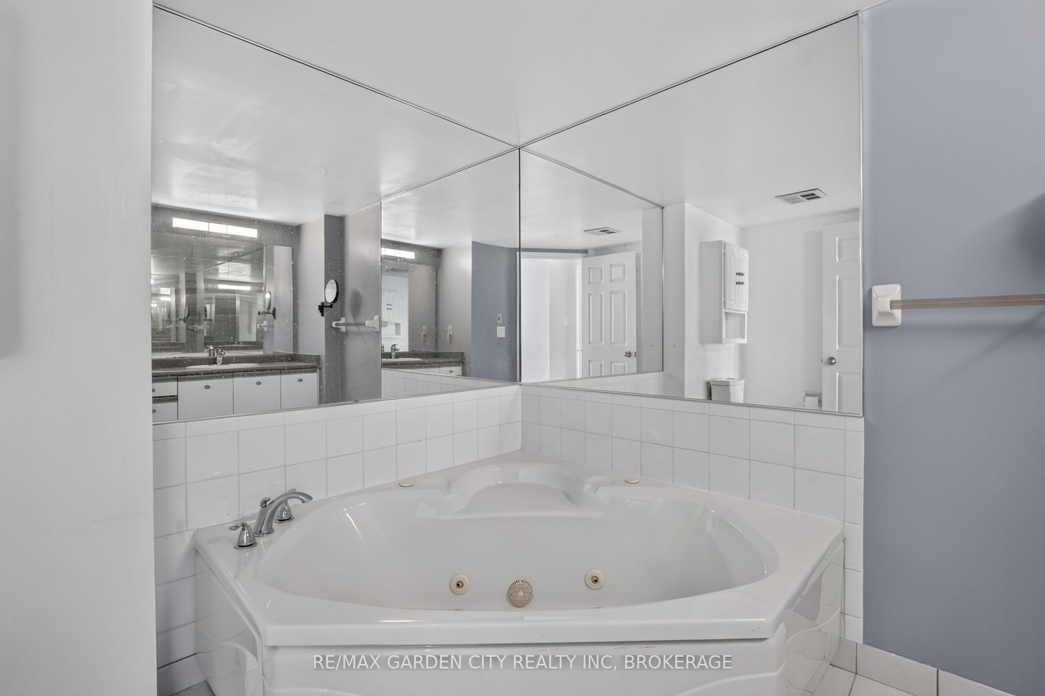 162 Martindale Road 704 Property Photo 37
