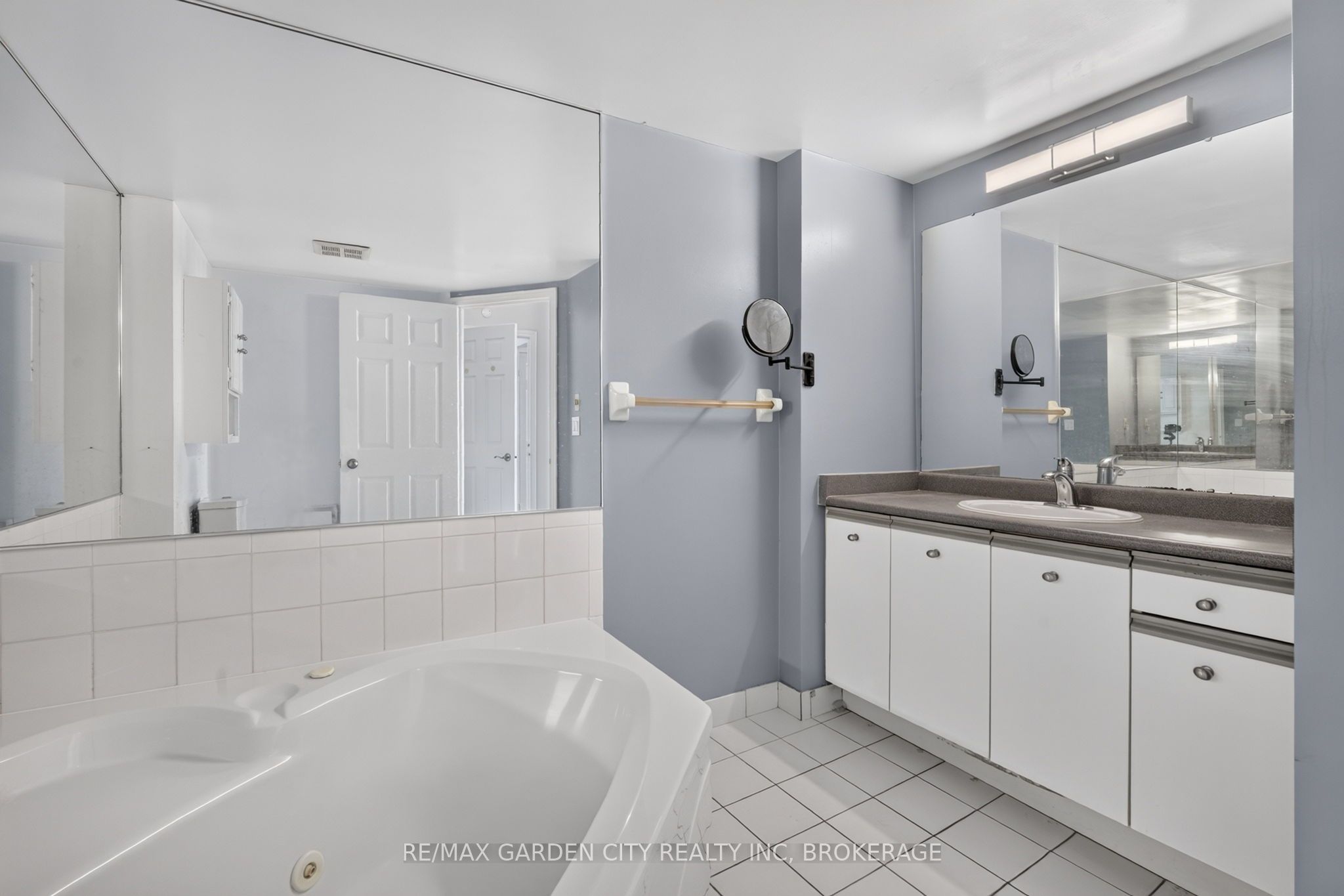162 Martindale Road 704 Property Photo 38