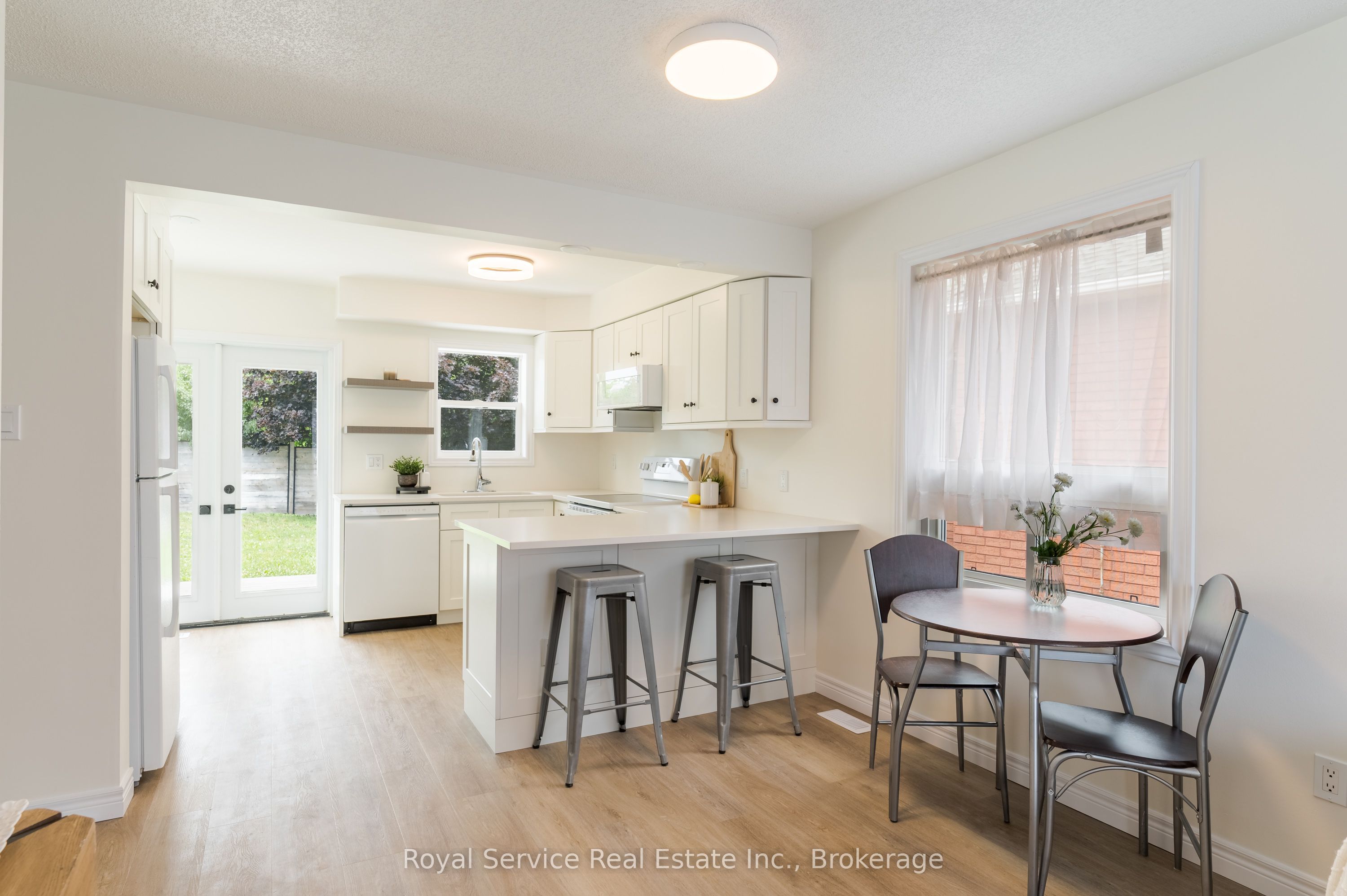 228 Towerhill Road Property Photo 11