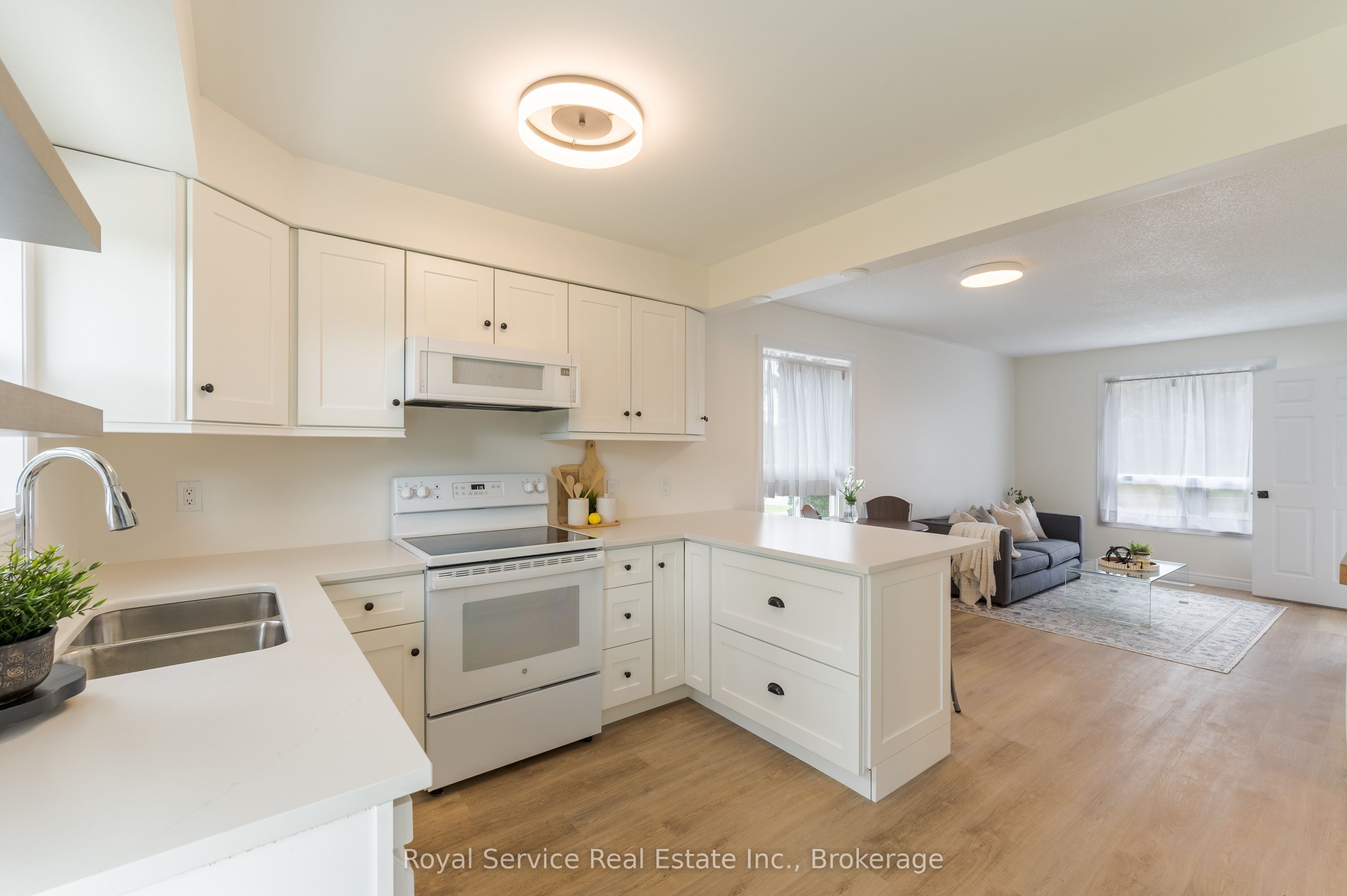 228 Towerhill Road Property Photo 16