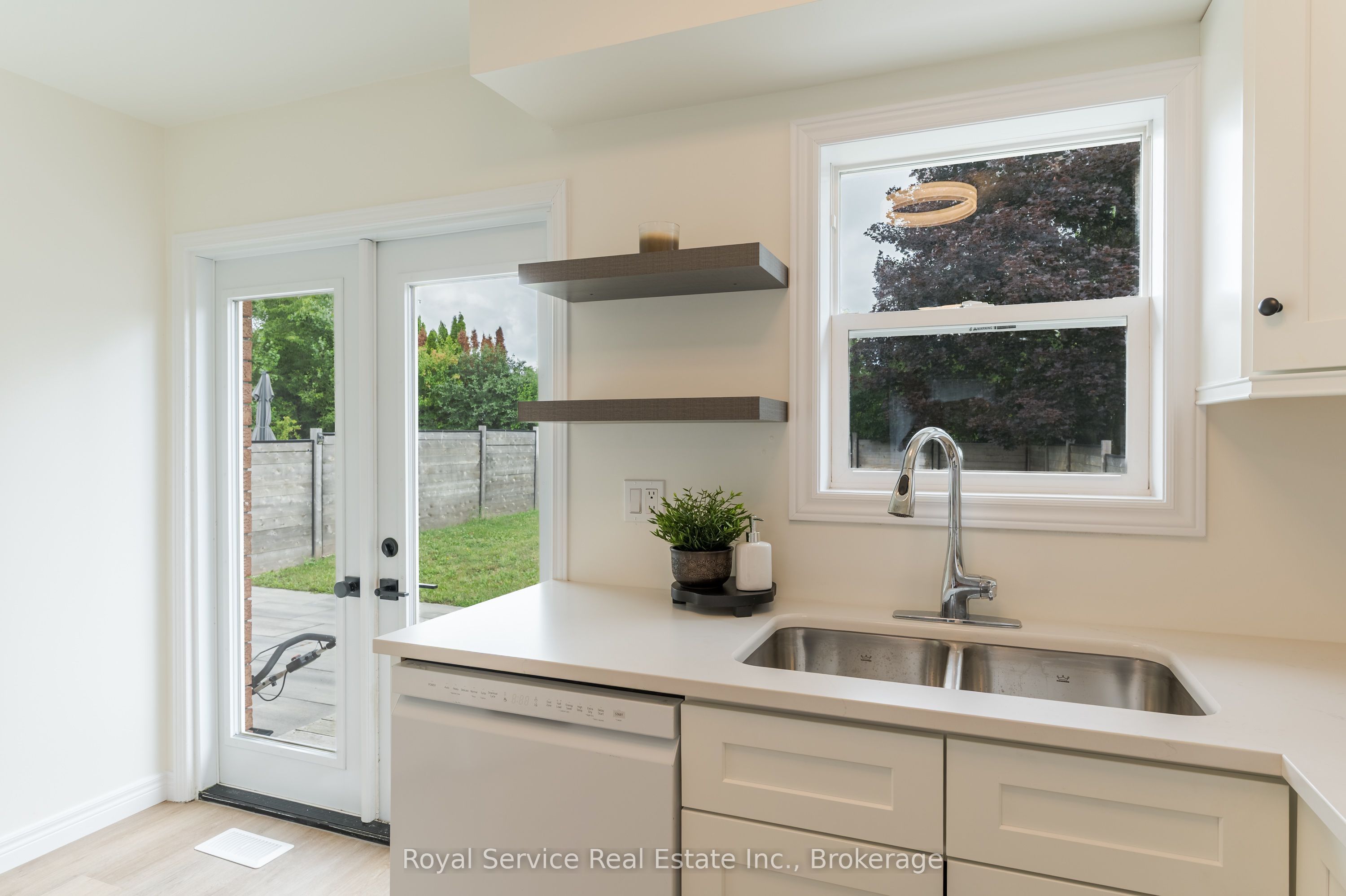 228 Towerhill Road Property Photo 20