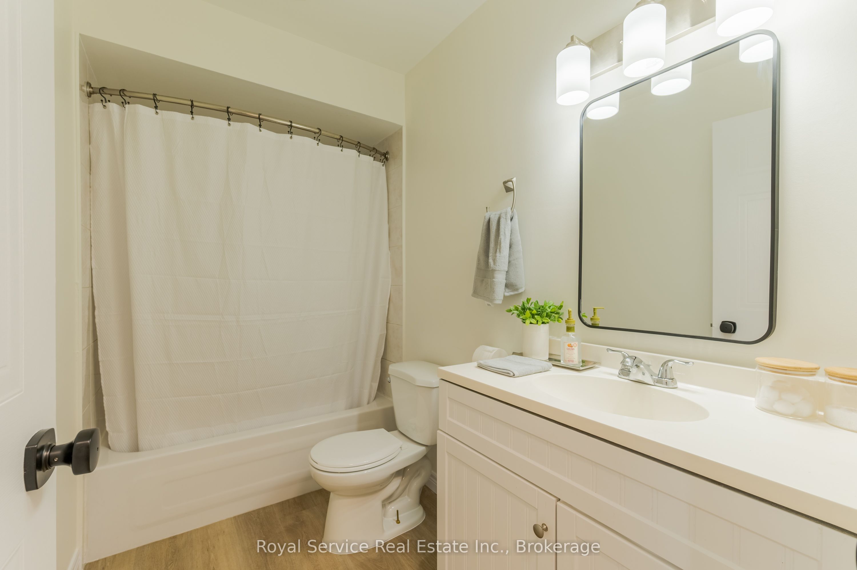 228 Towerhill Road Property Photo 28