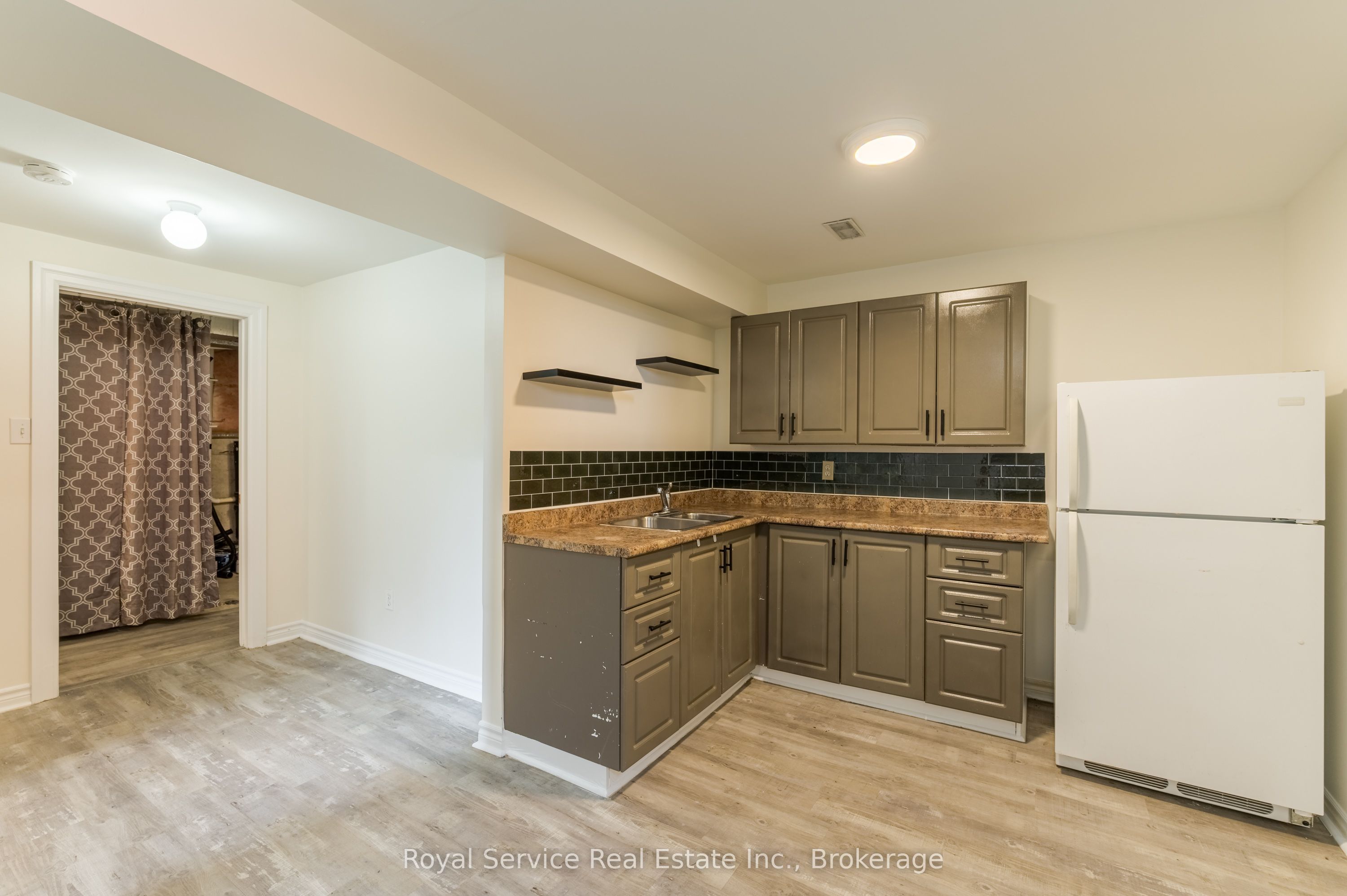 228 Towerhill Road Property Photo 29