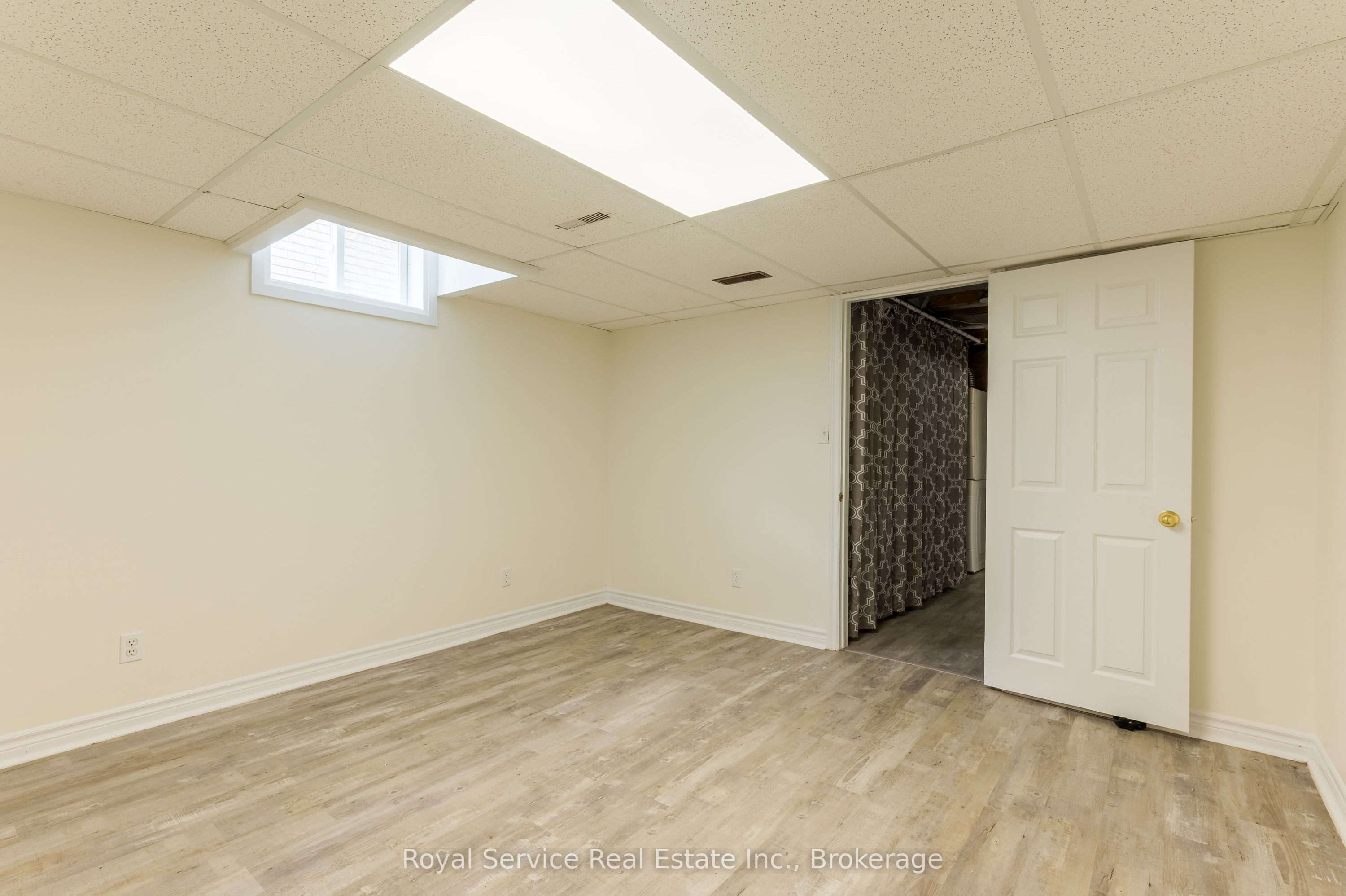 228 Towerhill Road Property Photo 32