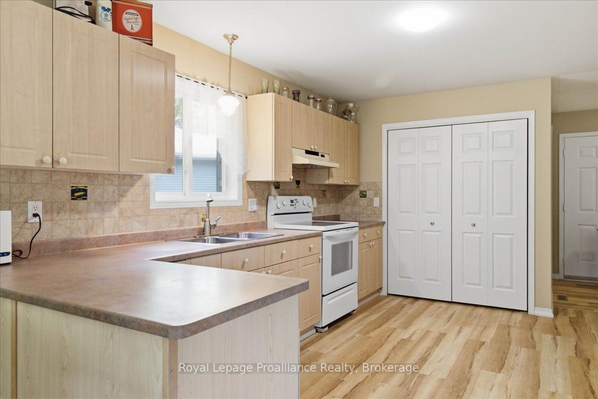 12 Reynolds Place Property Photo 8