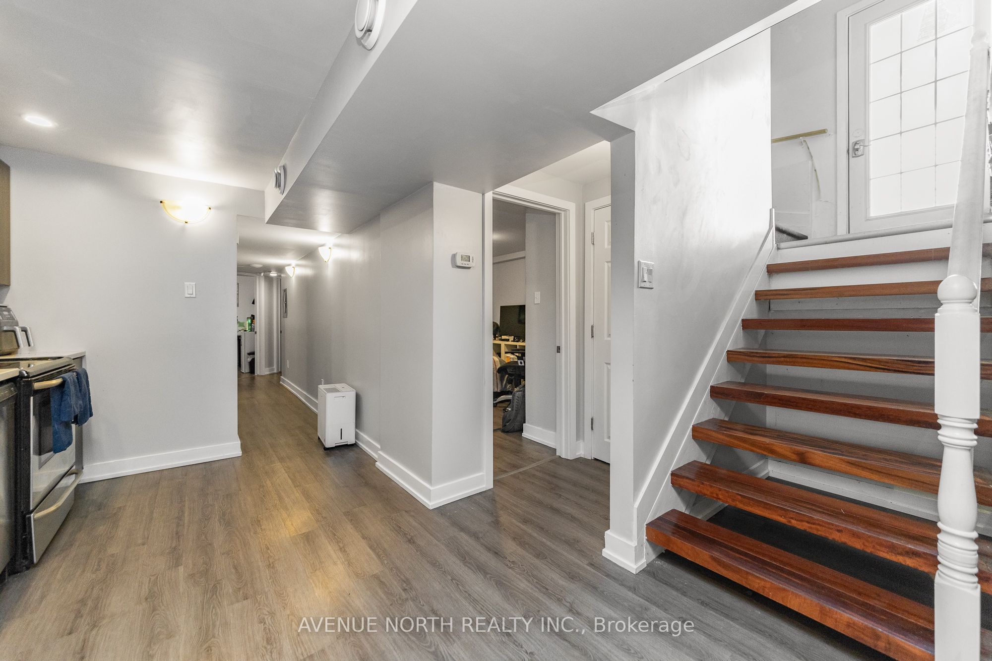 206 Blackburn Avenue Property Photo 31