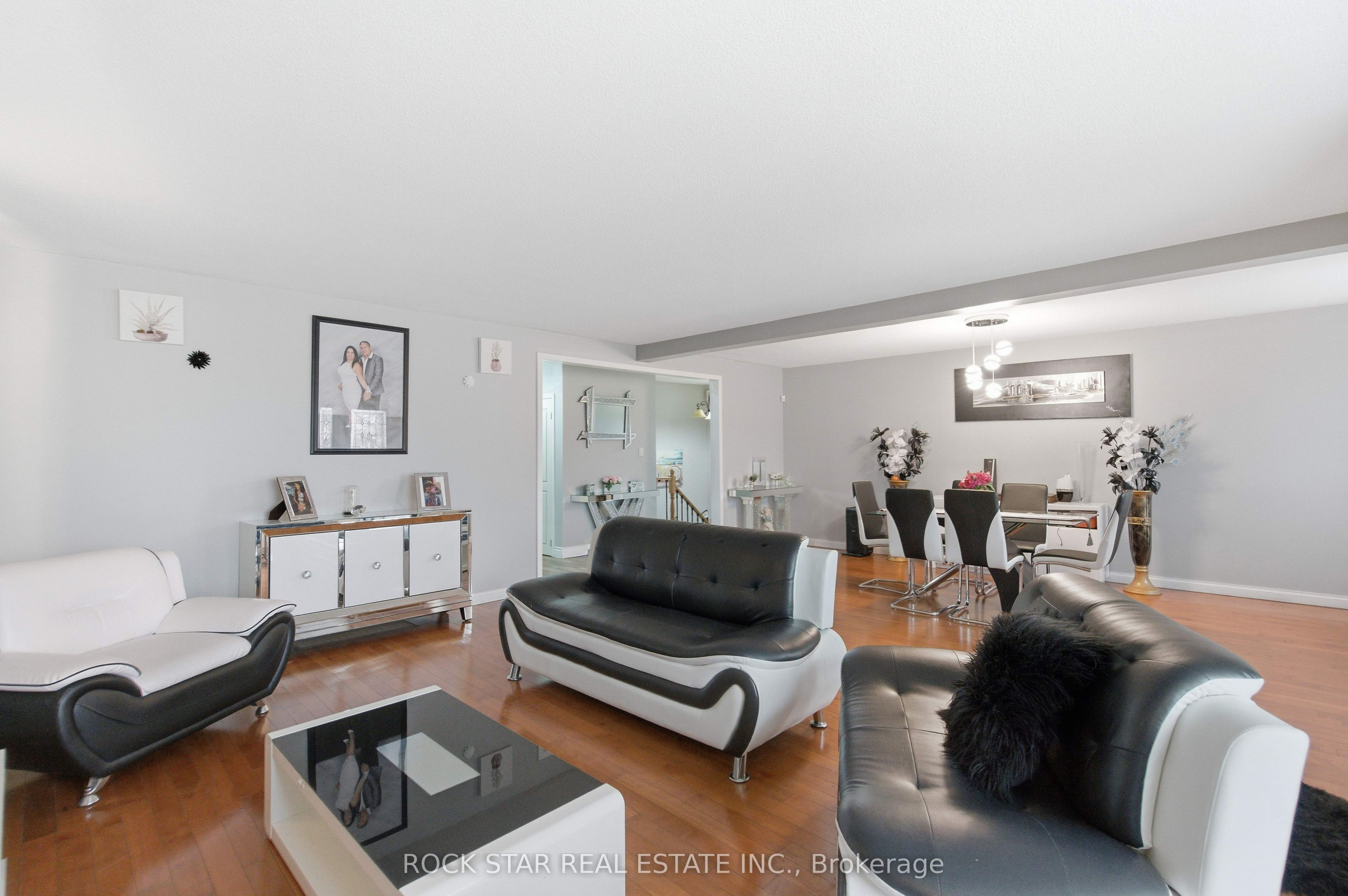 916 Stone Church Road E Property Photo 11