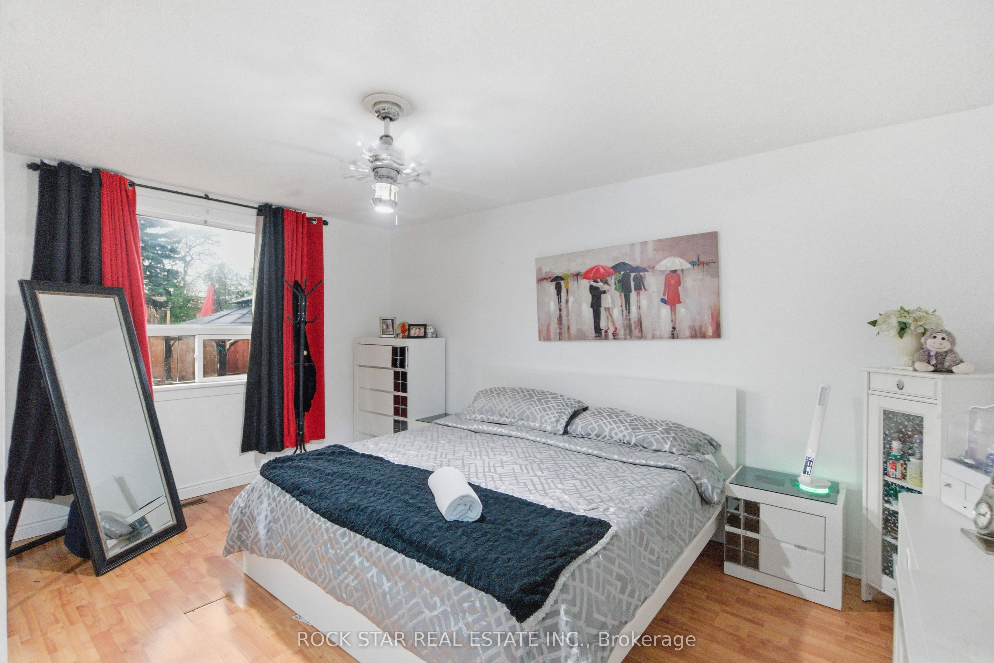 916 Stone Church Road E Property Photo 18