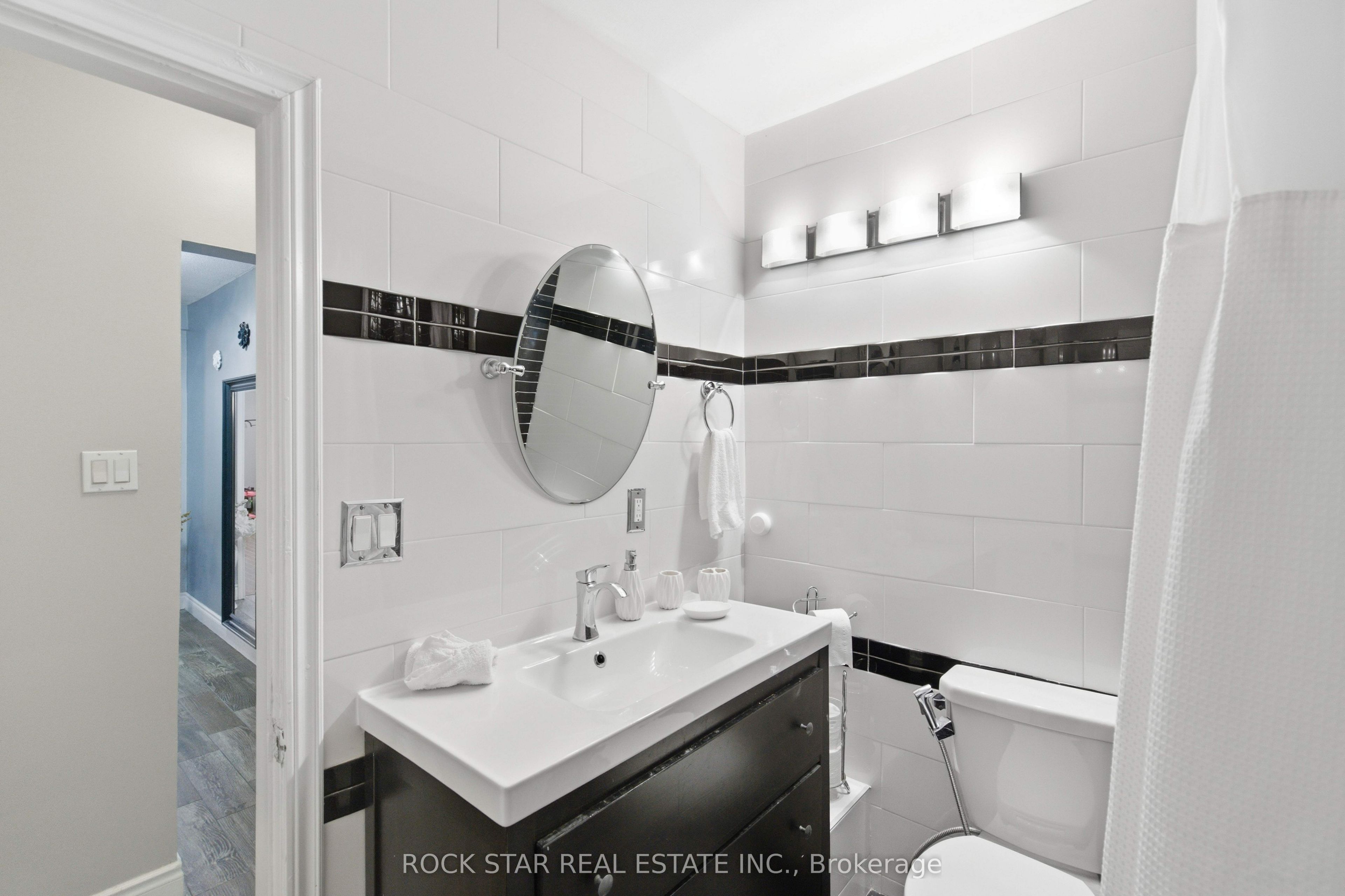 916 Stone Church Road E Property Photo 22