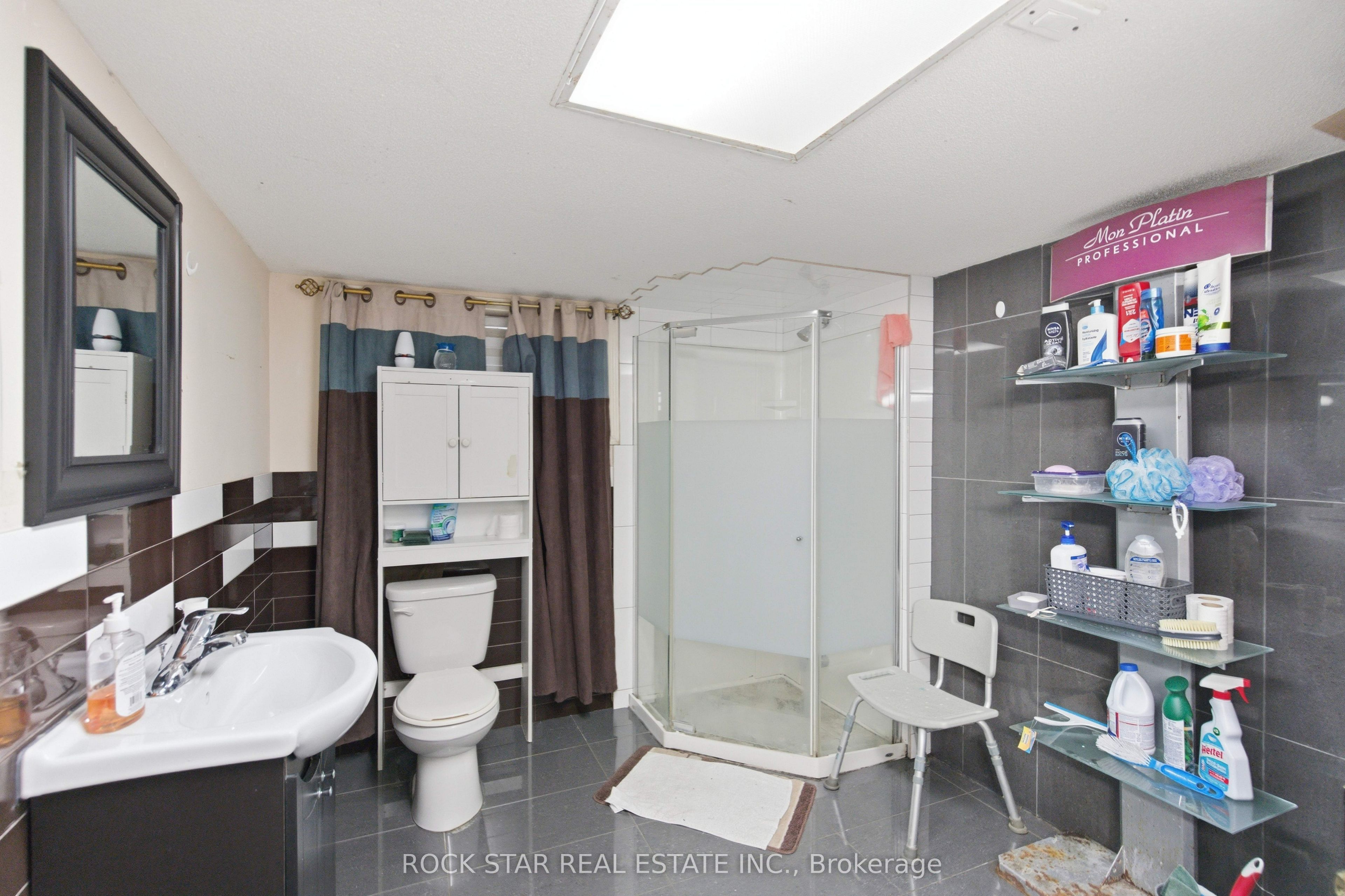 916 Stone Church Road E Property Photo 27