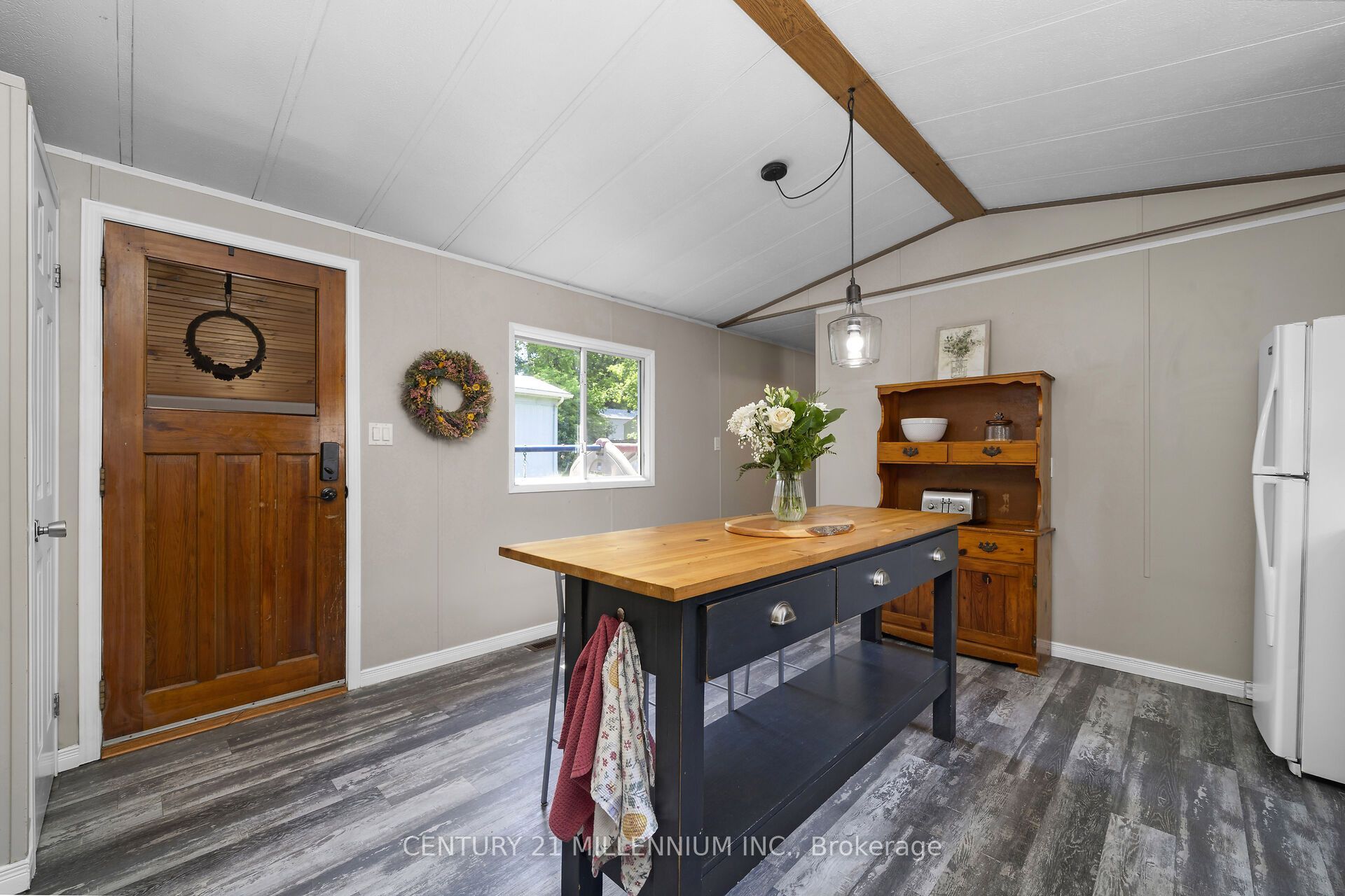 10 Park Boulevard Property Photo 12