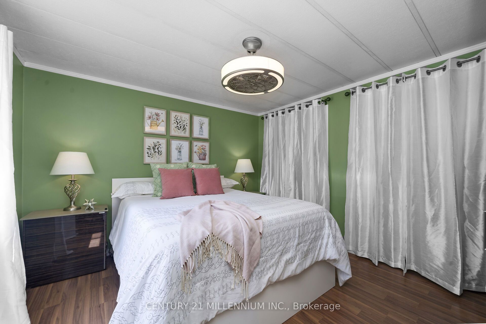 10 Park Boulevard Property Photo 17