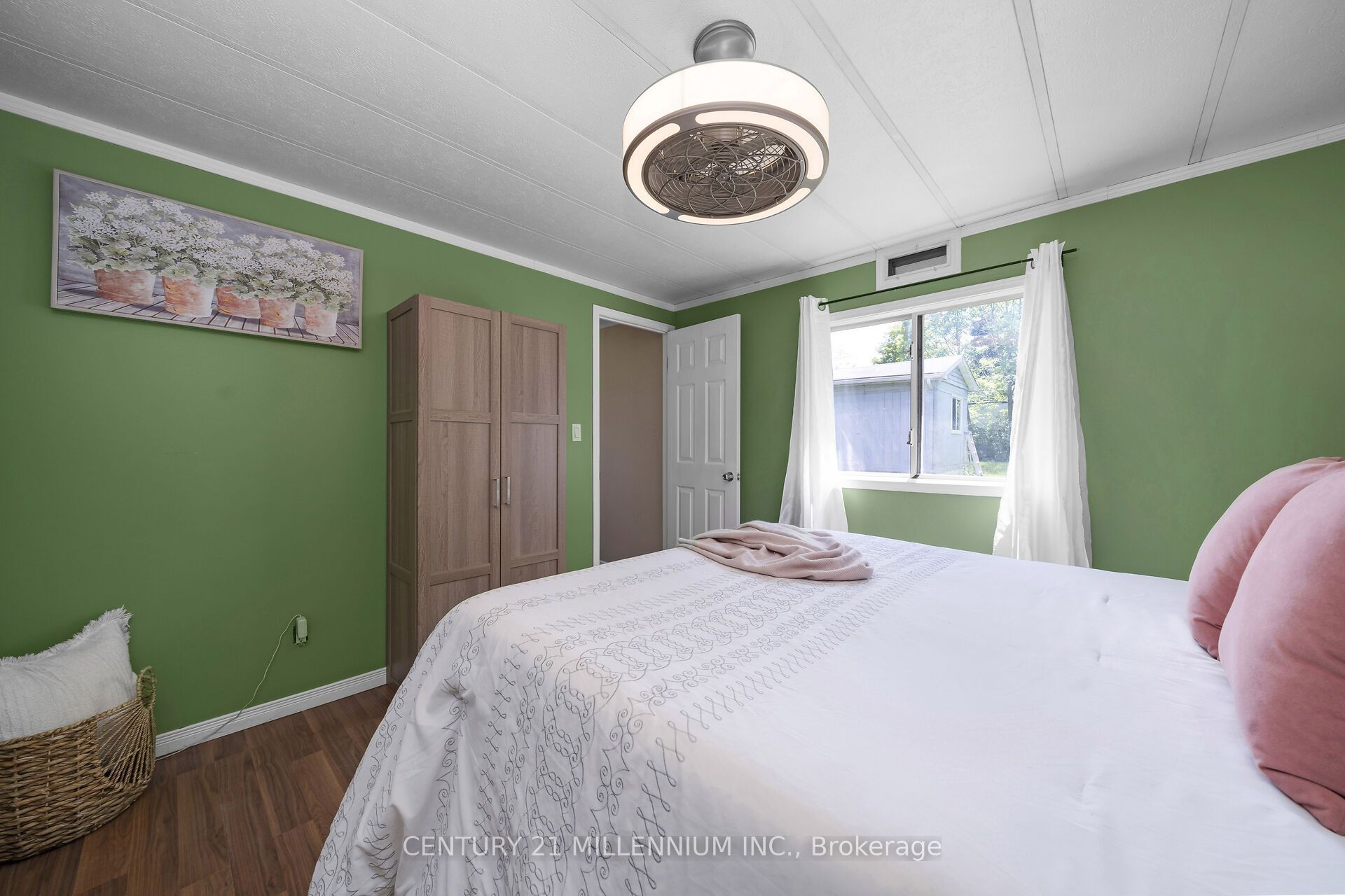 10 Park Boulevard Property Photo 18