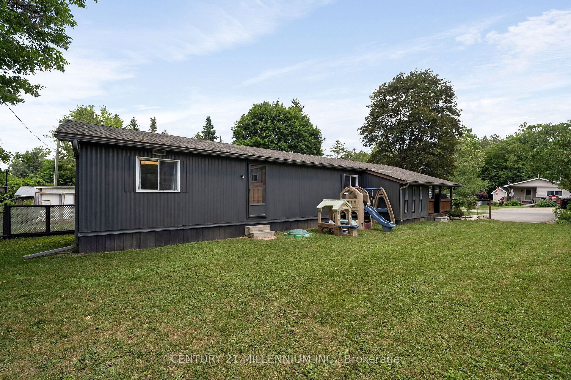 10 Park Boulevard Property Photo 24