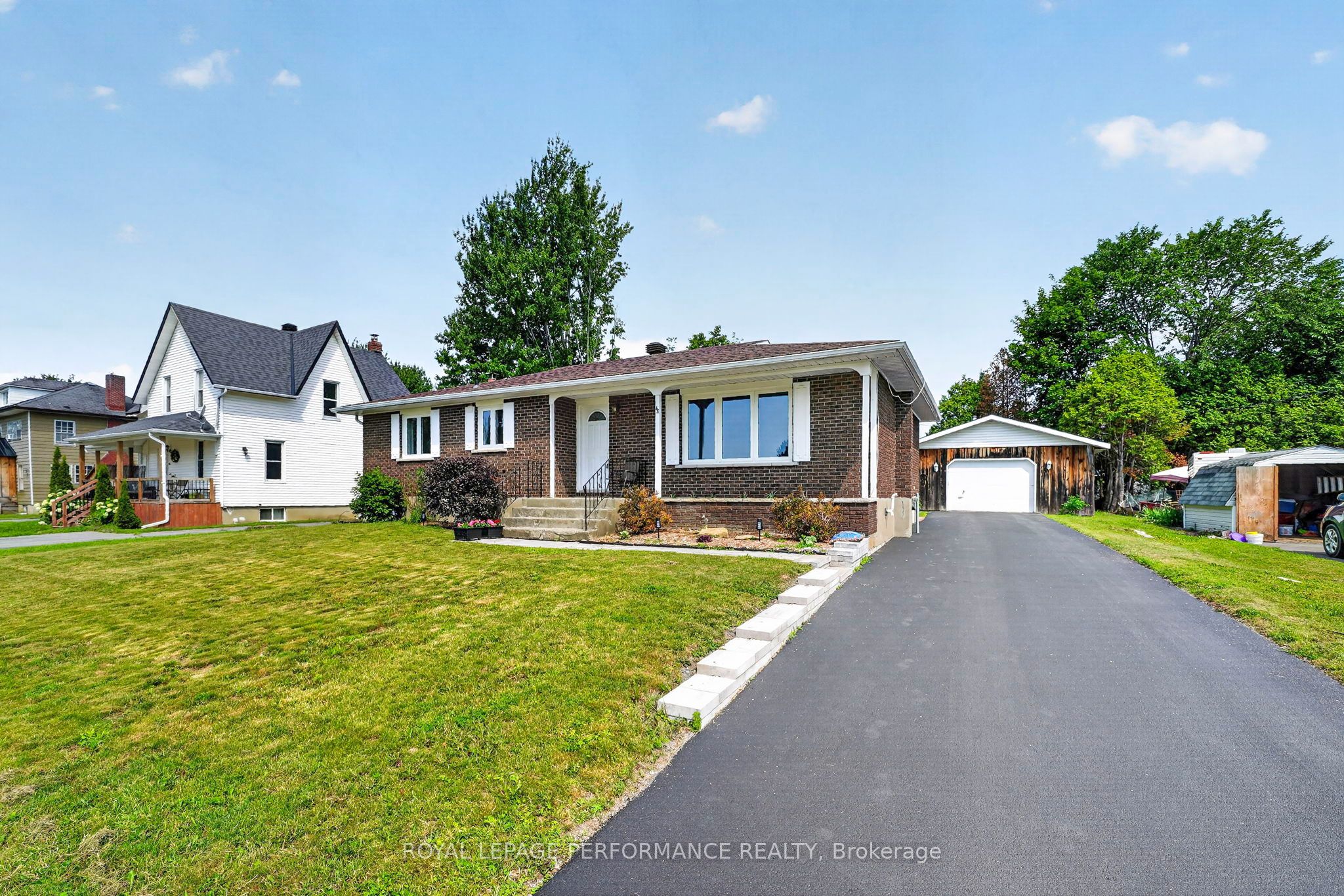 48 Pine Street Property Photo 1