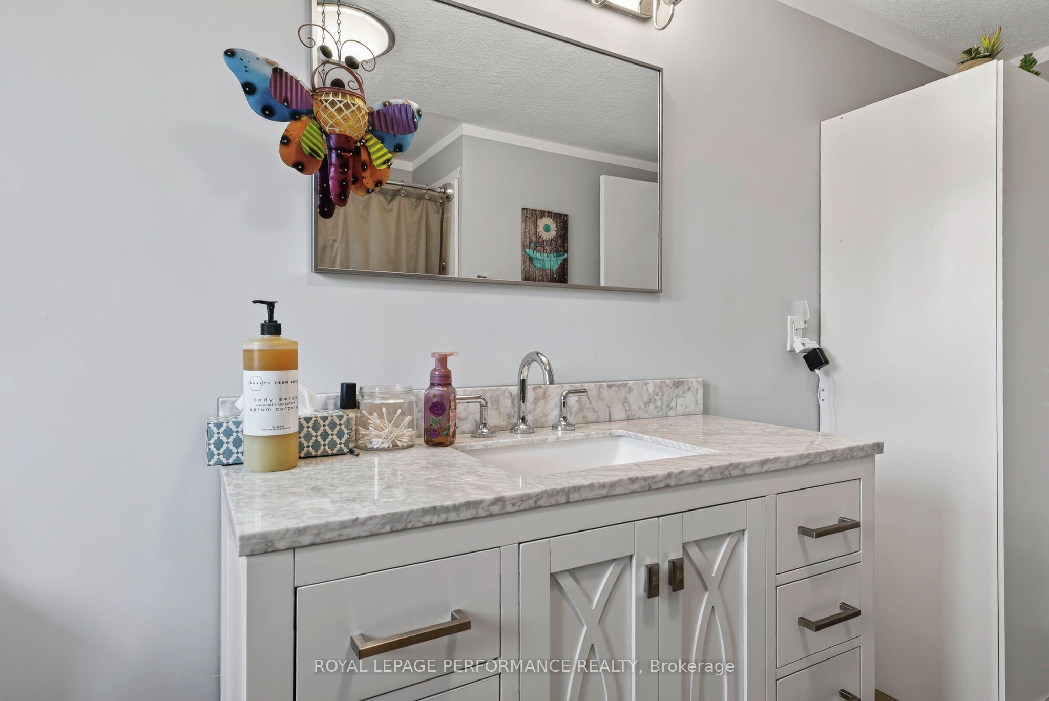 48 Pine Street Property Photo 15