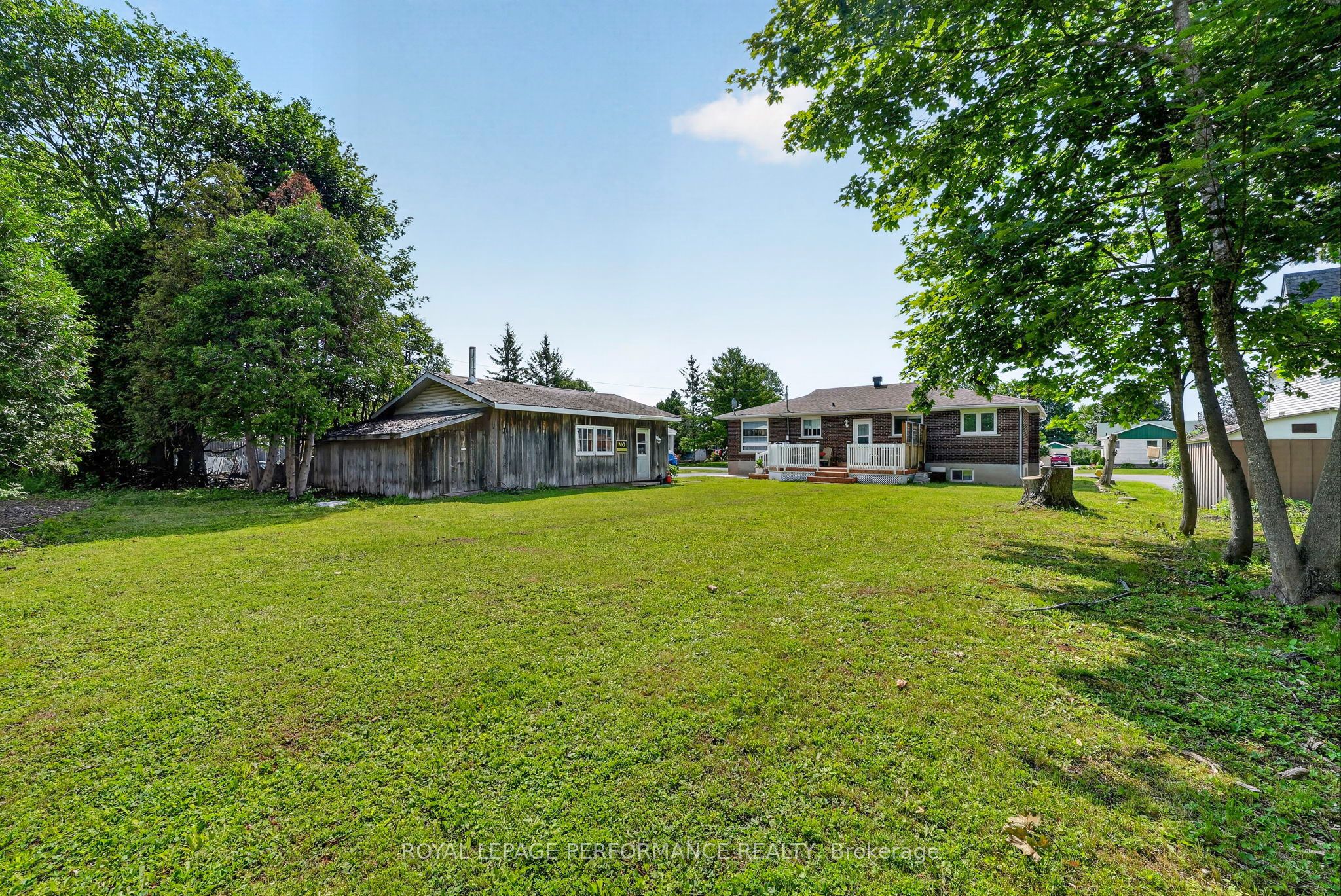 48 Pine Street Property Photo 40