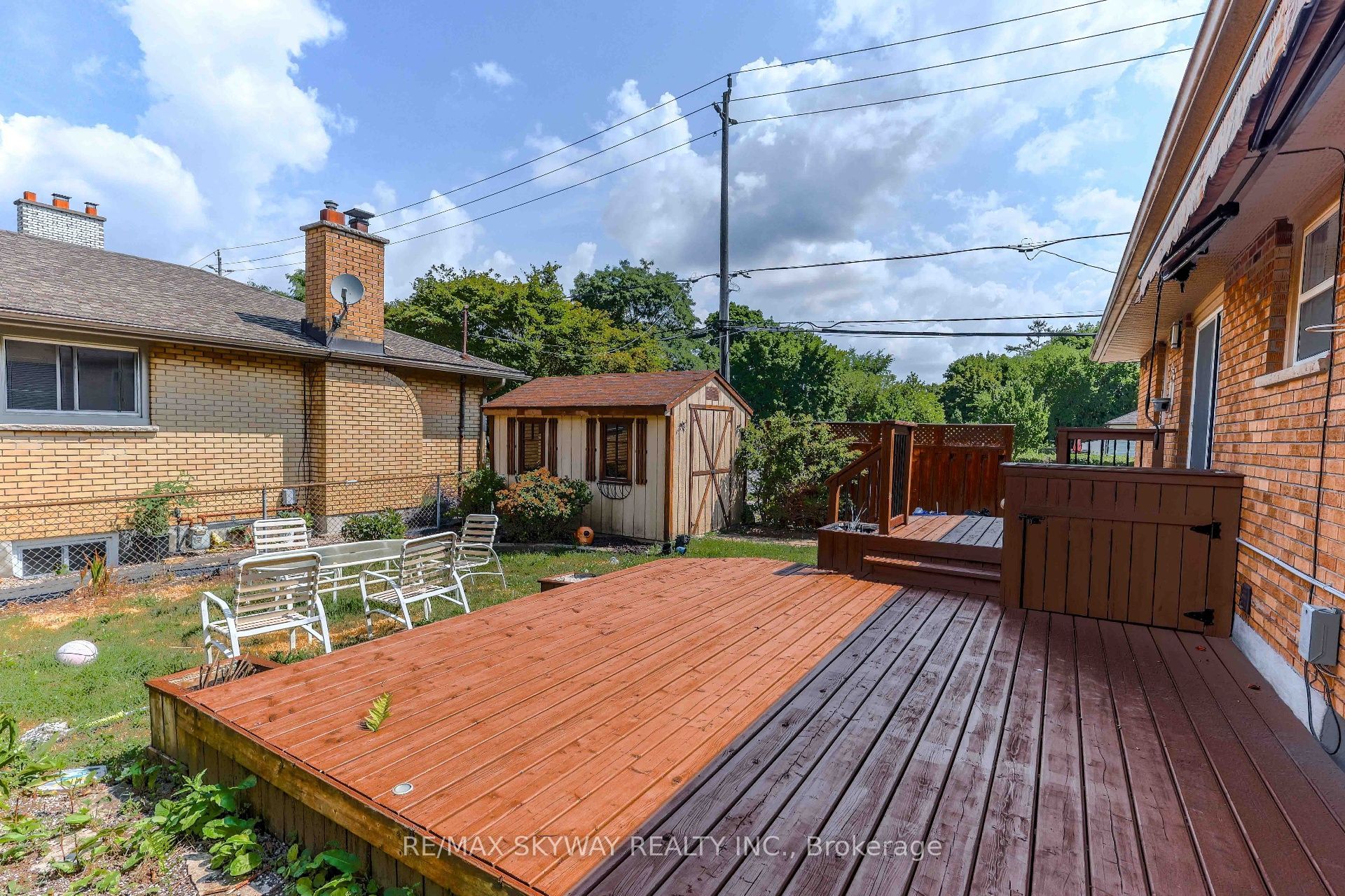 724 Brant Street Property Photo 7