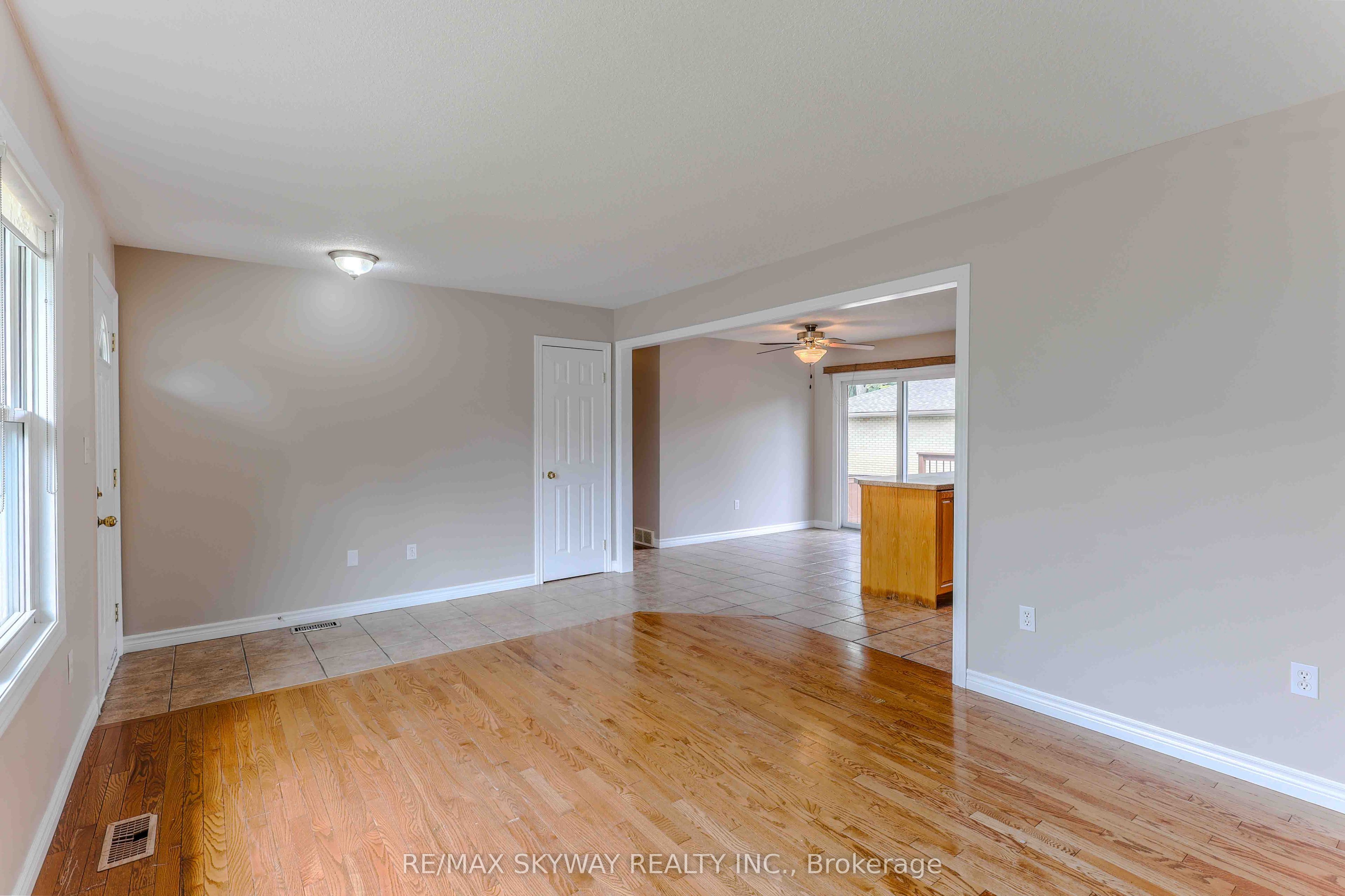 724 Brant Street Property Photo 17