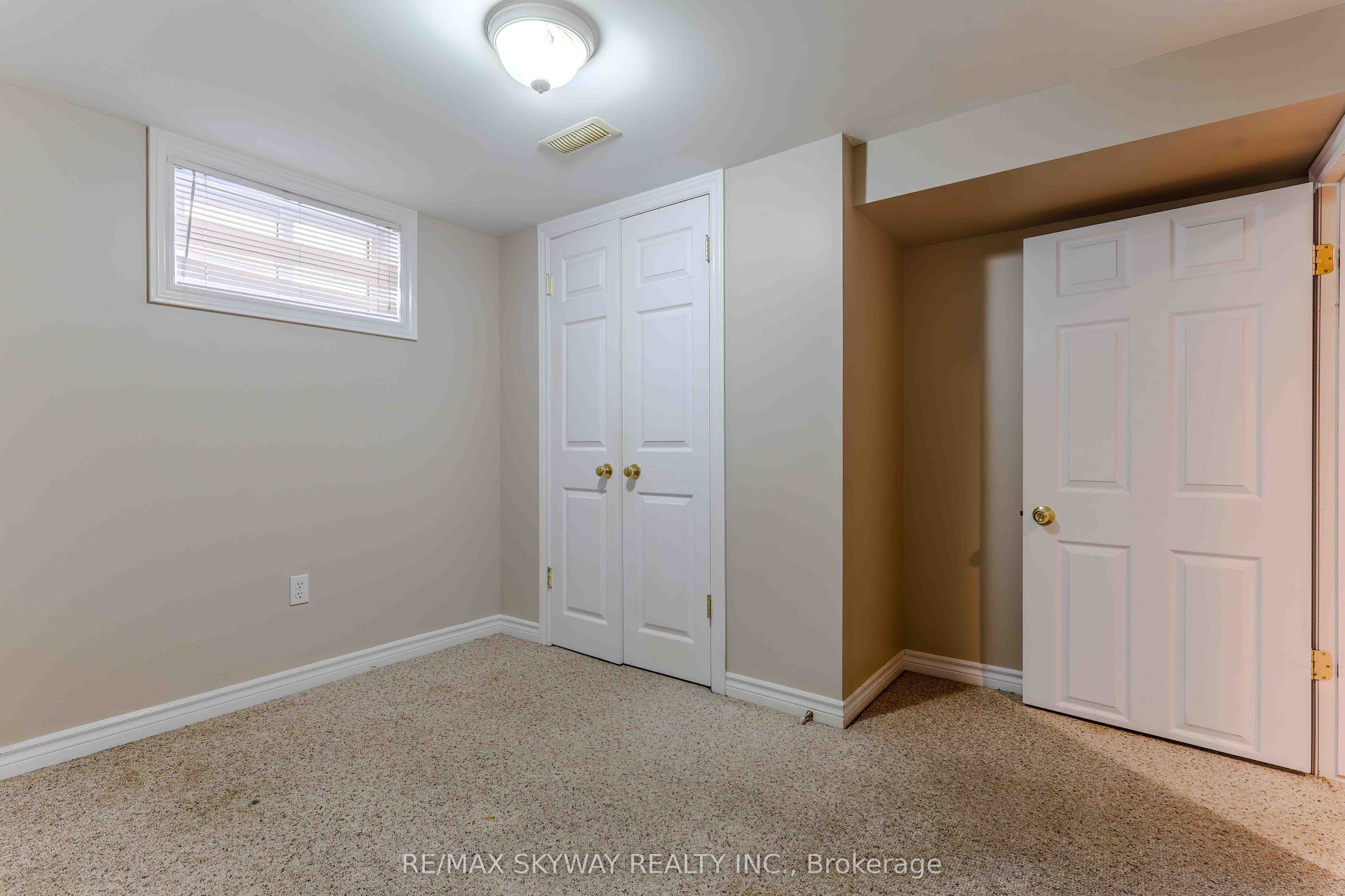 724 Brant Street Property Photo 38