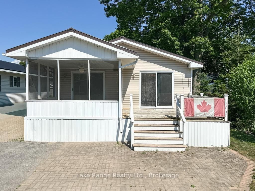 8 Cherokee Lane E Property Photo 1
