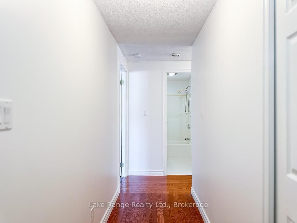 8 Cherokee Lane E Property Photo 19