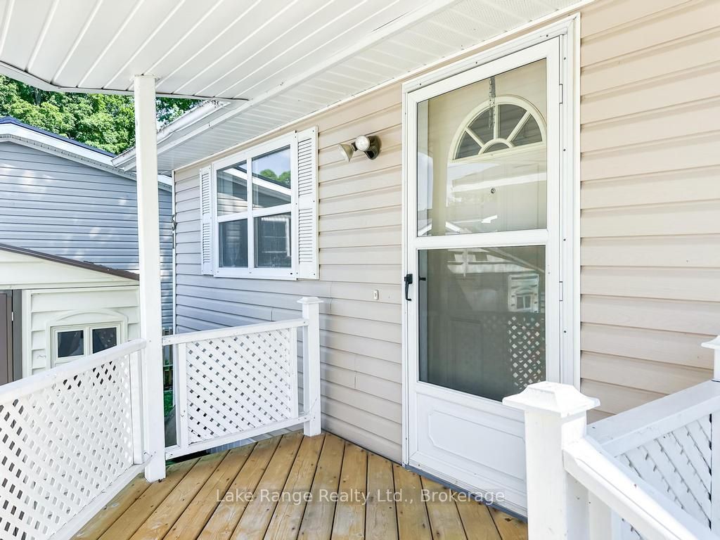 8 Cherokee Lane E Property Photo 21