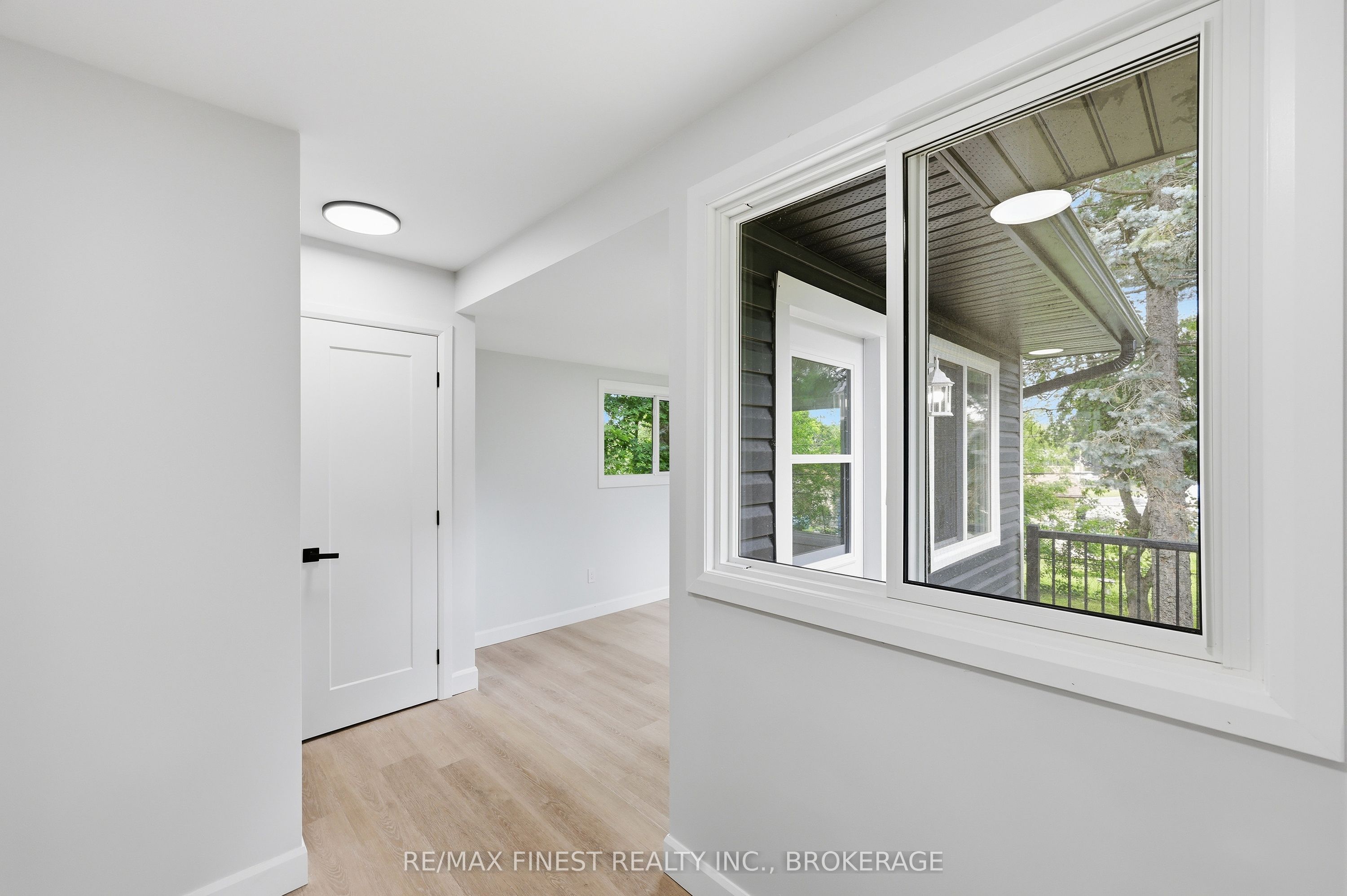687 Willis Street Property Photo 18