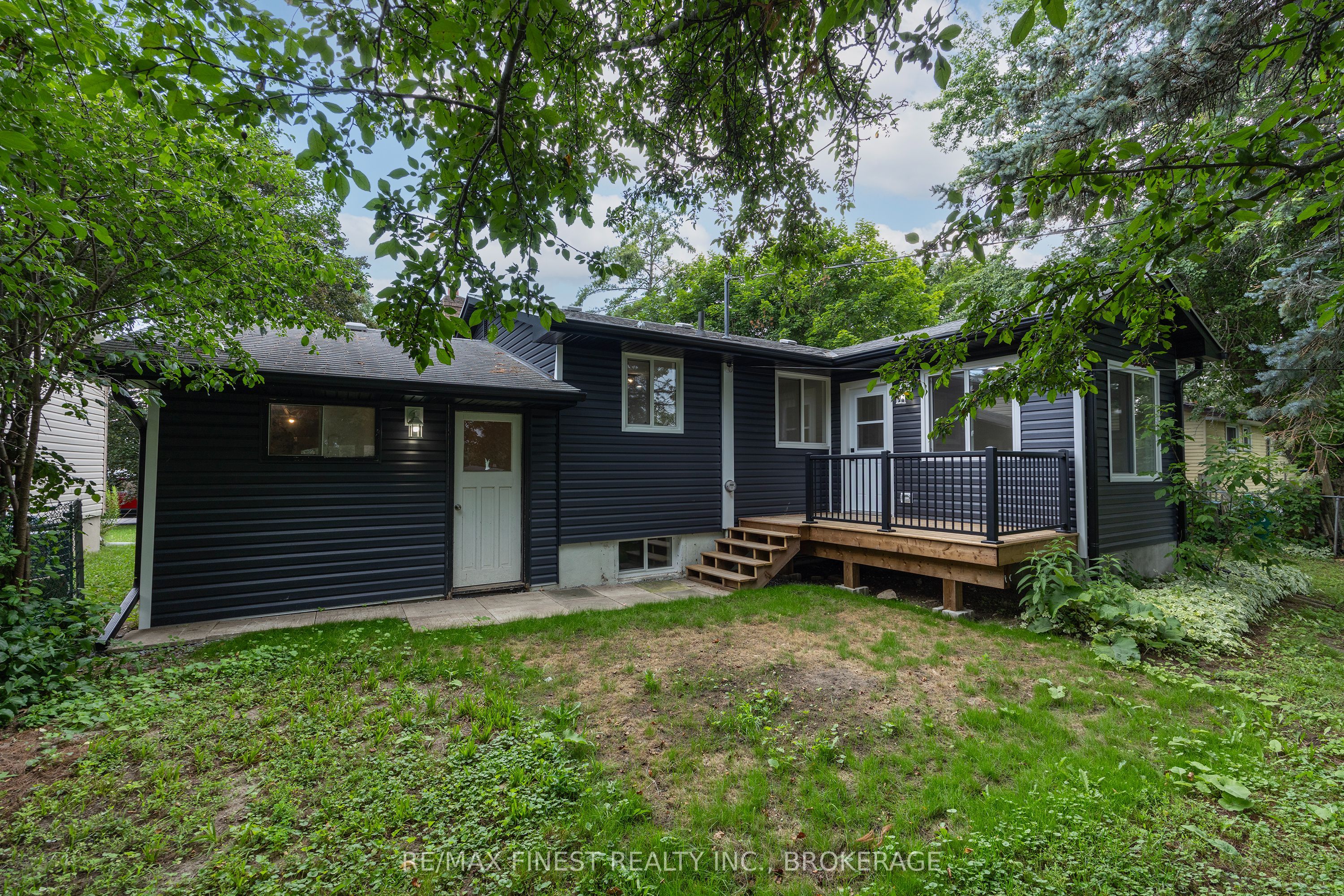 687 Willis Street Property Photo 42