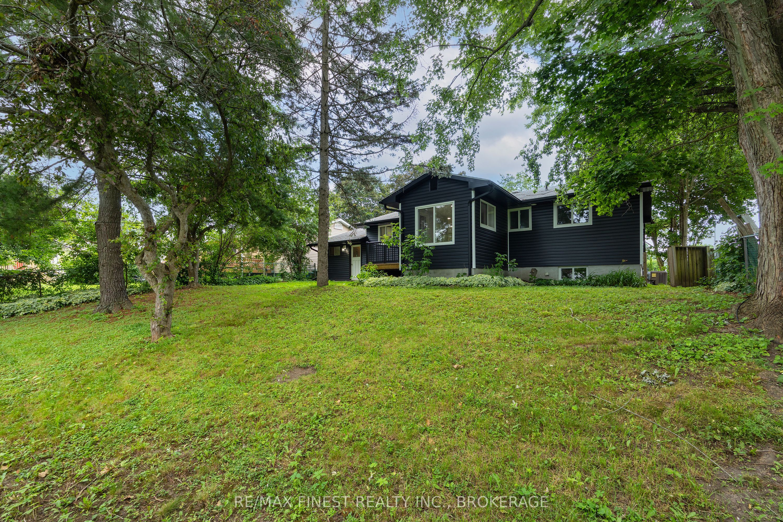 687 Willis Street Property Photo 46