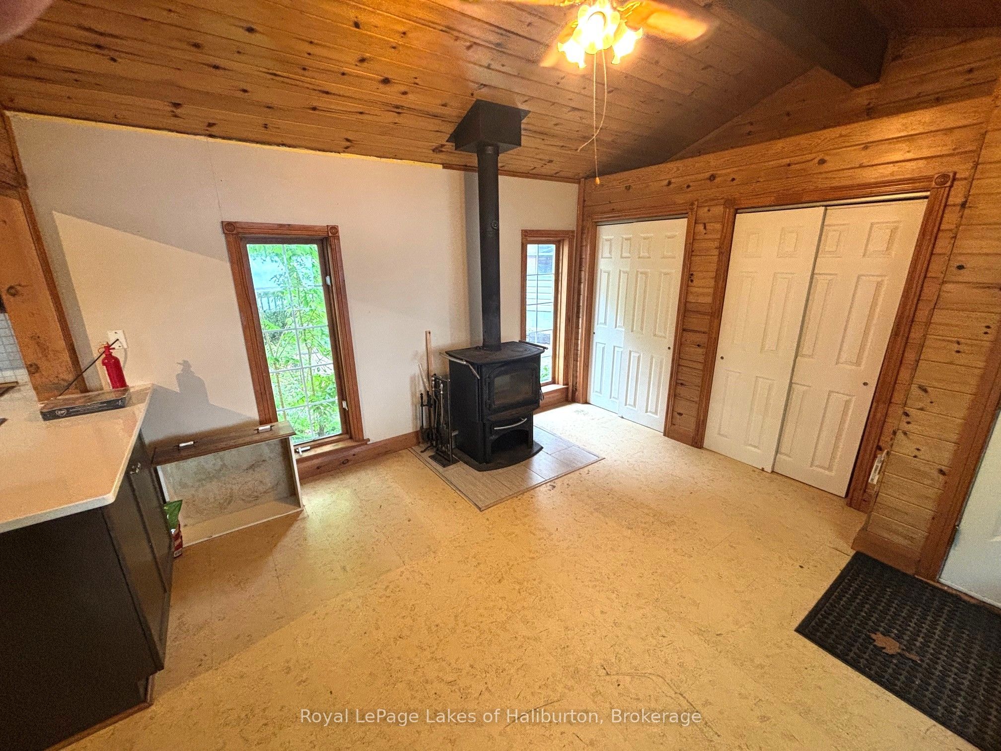3040 Haliburton Lake Road Property Photo 6
