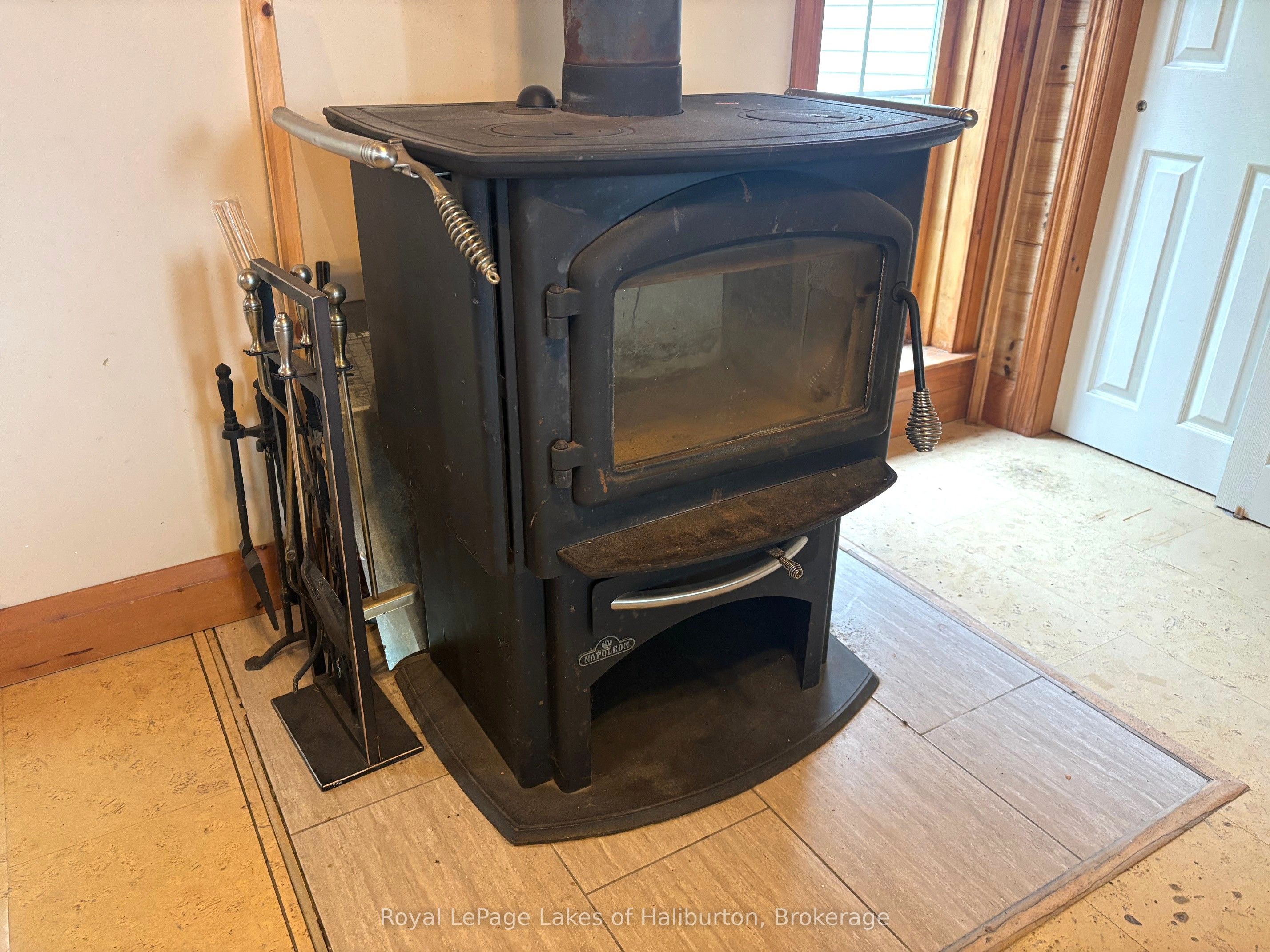 3040 Haliburton Lake Road Property Photo 8