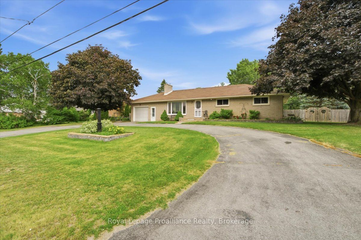 178 Riverside Parkway Property Photo 2