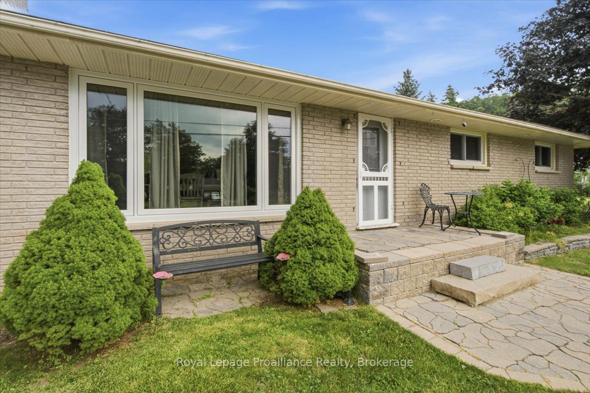 178 Riverside Parkway Property Photo 3